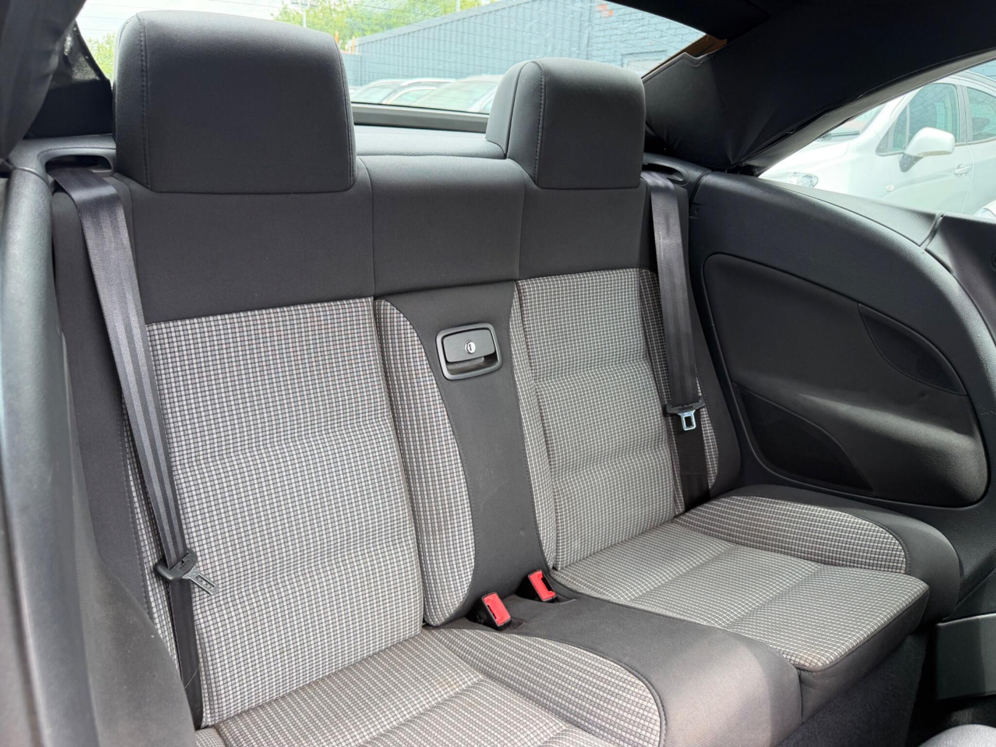 Volkswagen Eos view 19