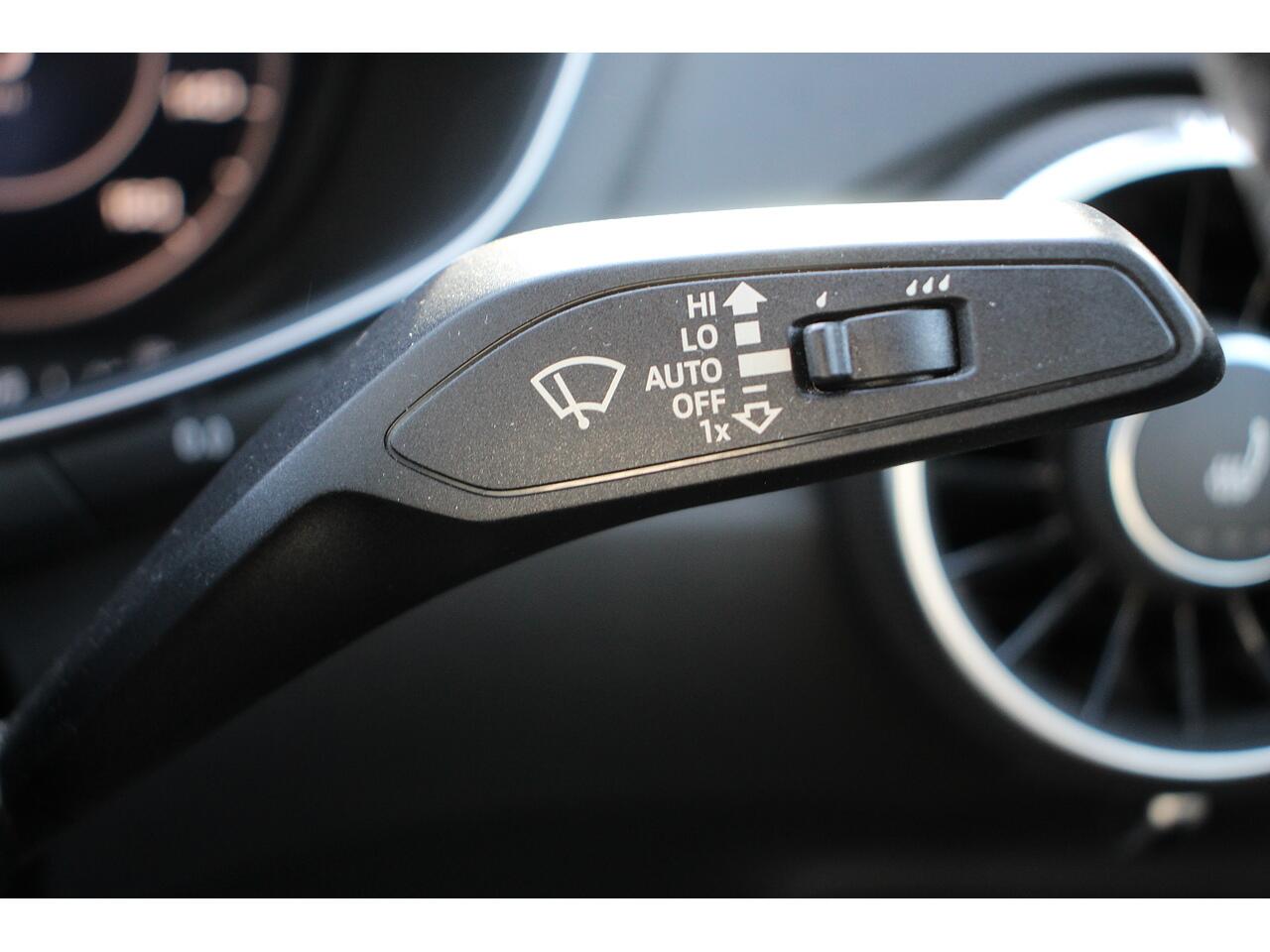 Audi TT view 27