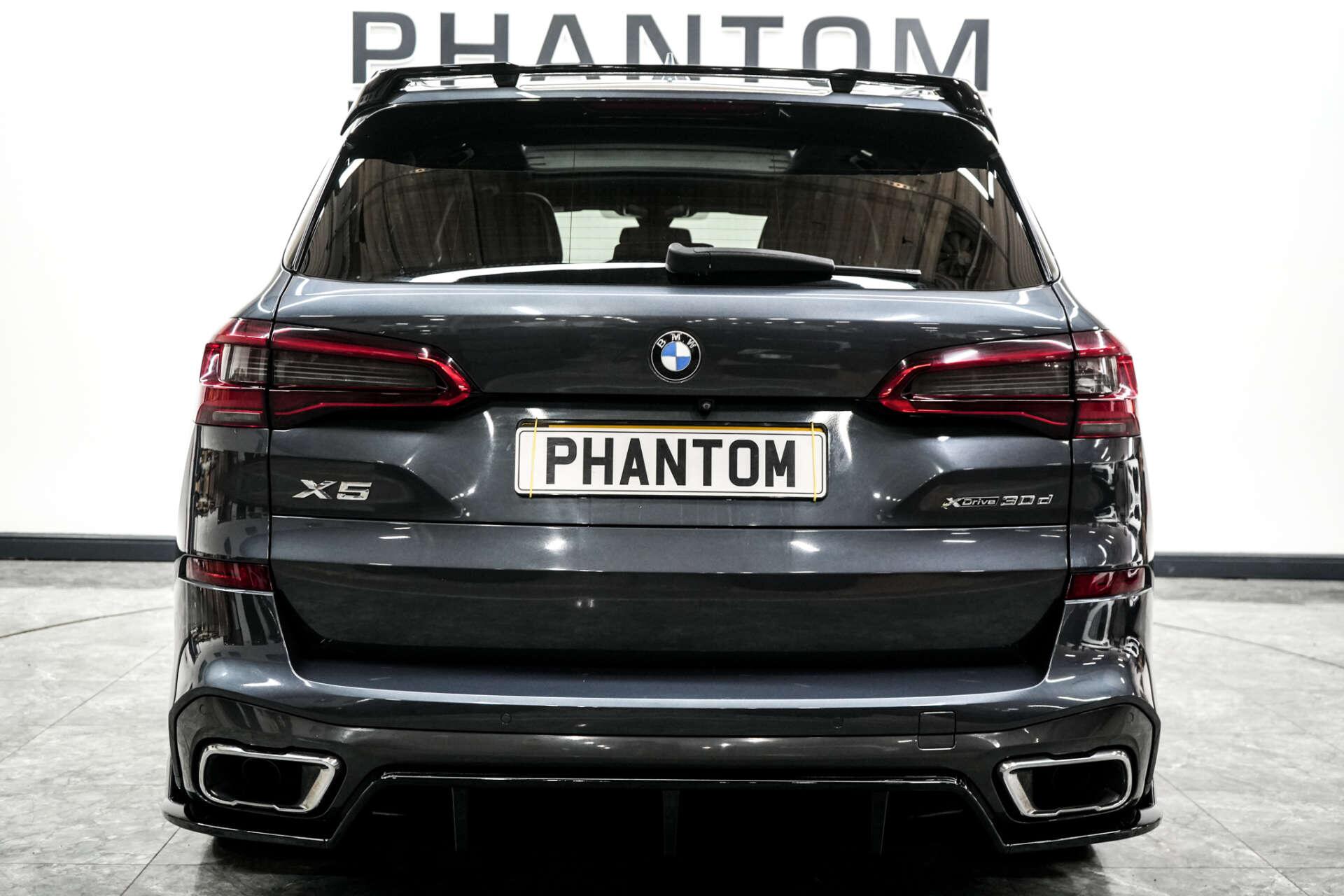 BMW X5 view 4