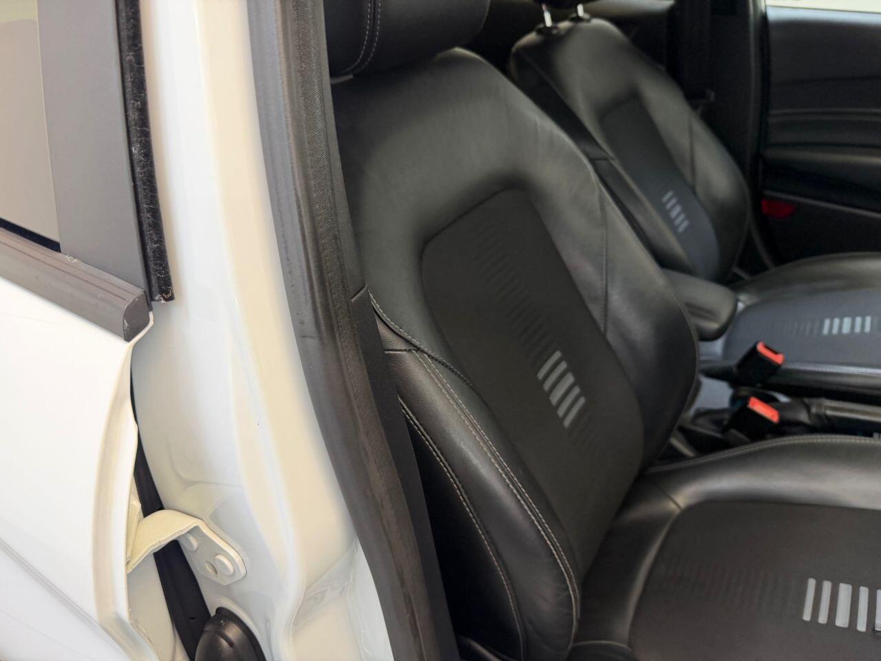 Ford Fiesta view 35