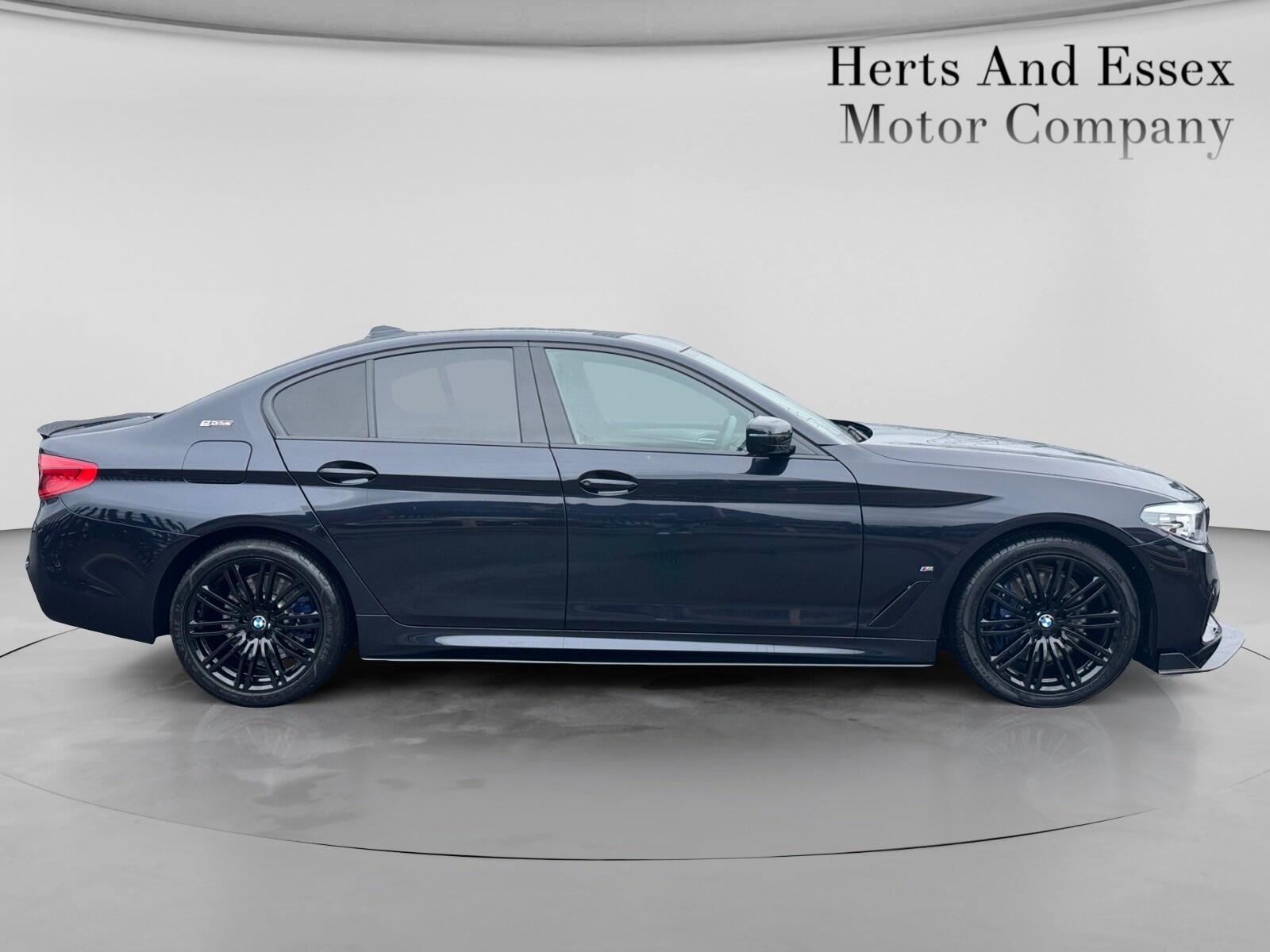 BMW 5 Series view 7