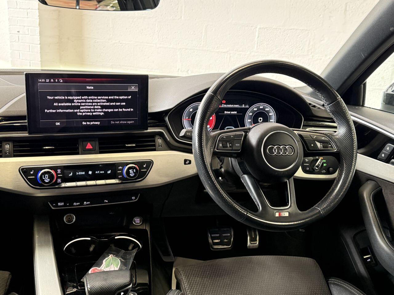 Audi A4 view 34