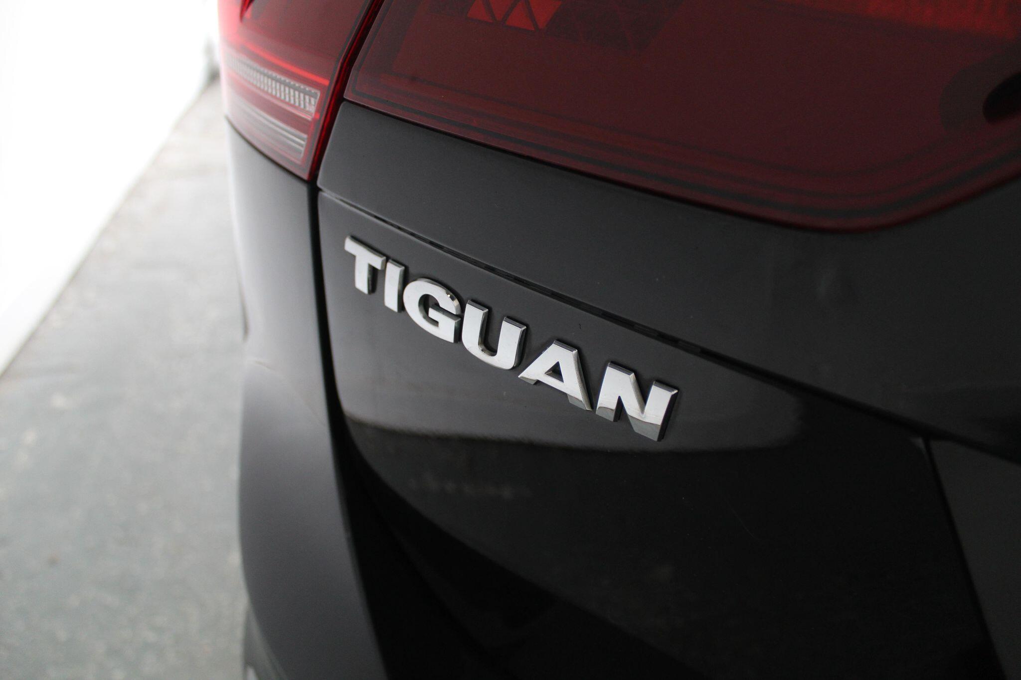 Volkswagen Tiguan view 19