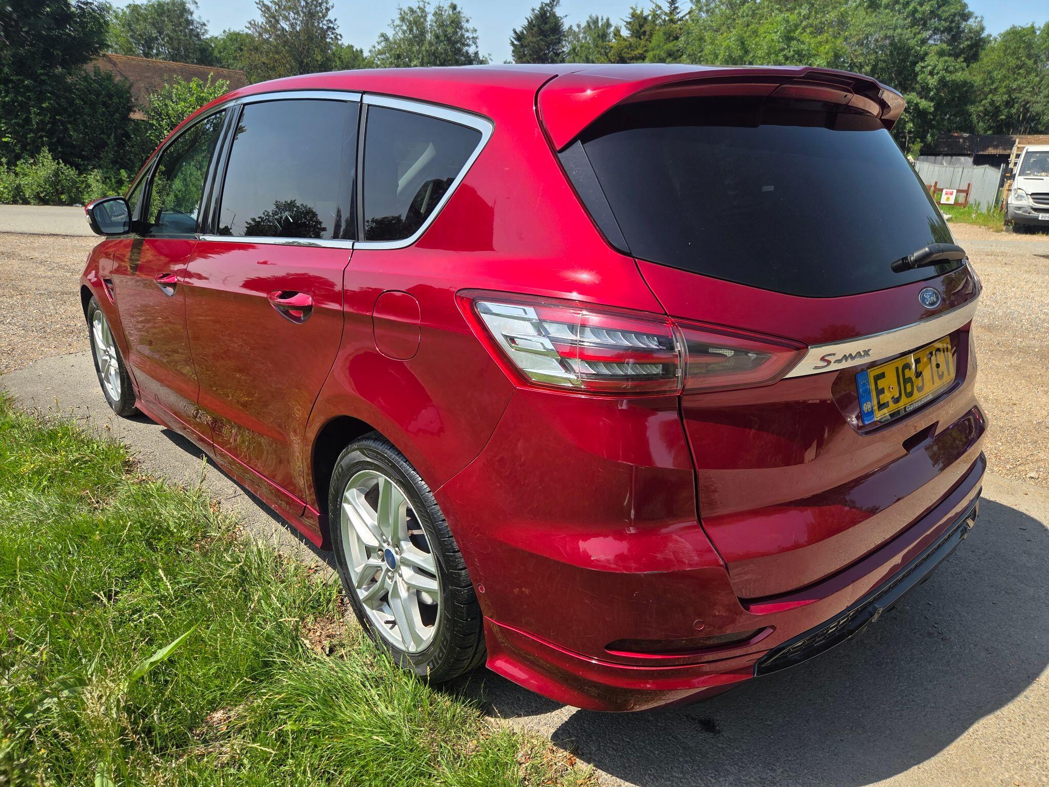 Ford S-Max view 5