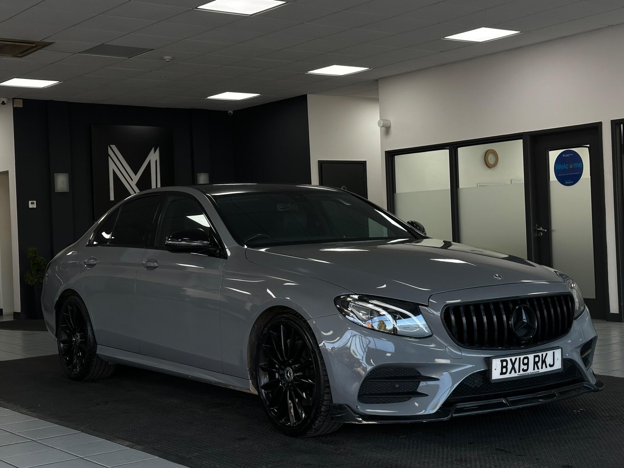 Mercedes-Benz E Class view 3