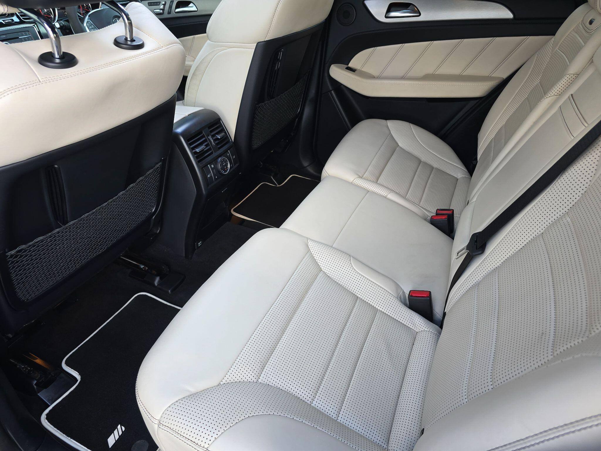 Mercedes-Benz Gle view 14