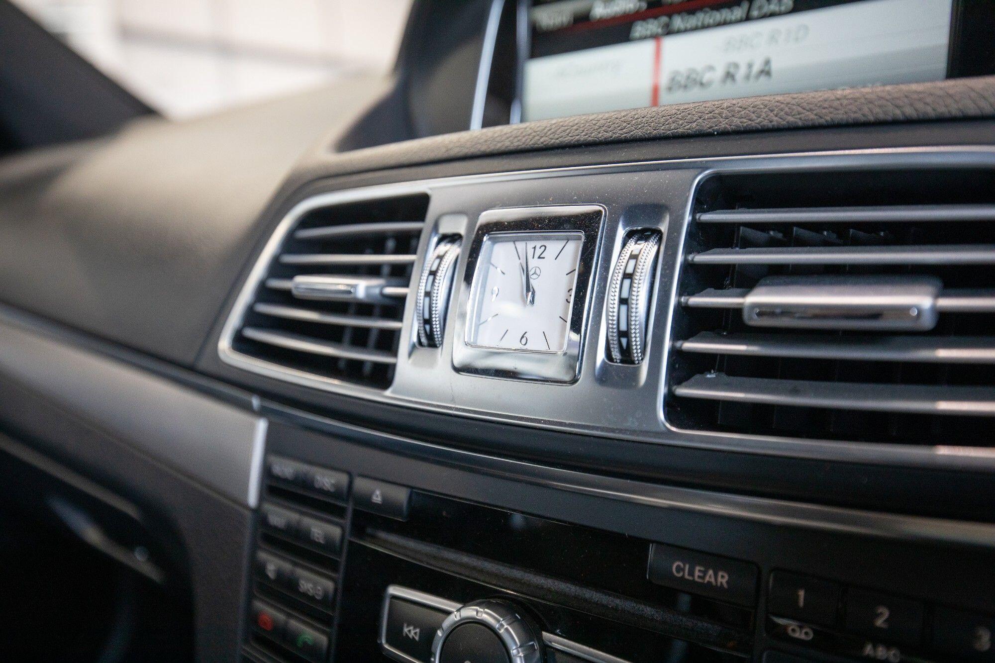 Mercedes-Benz E-Class view 19