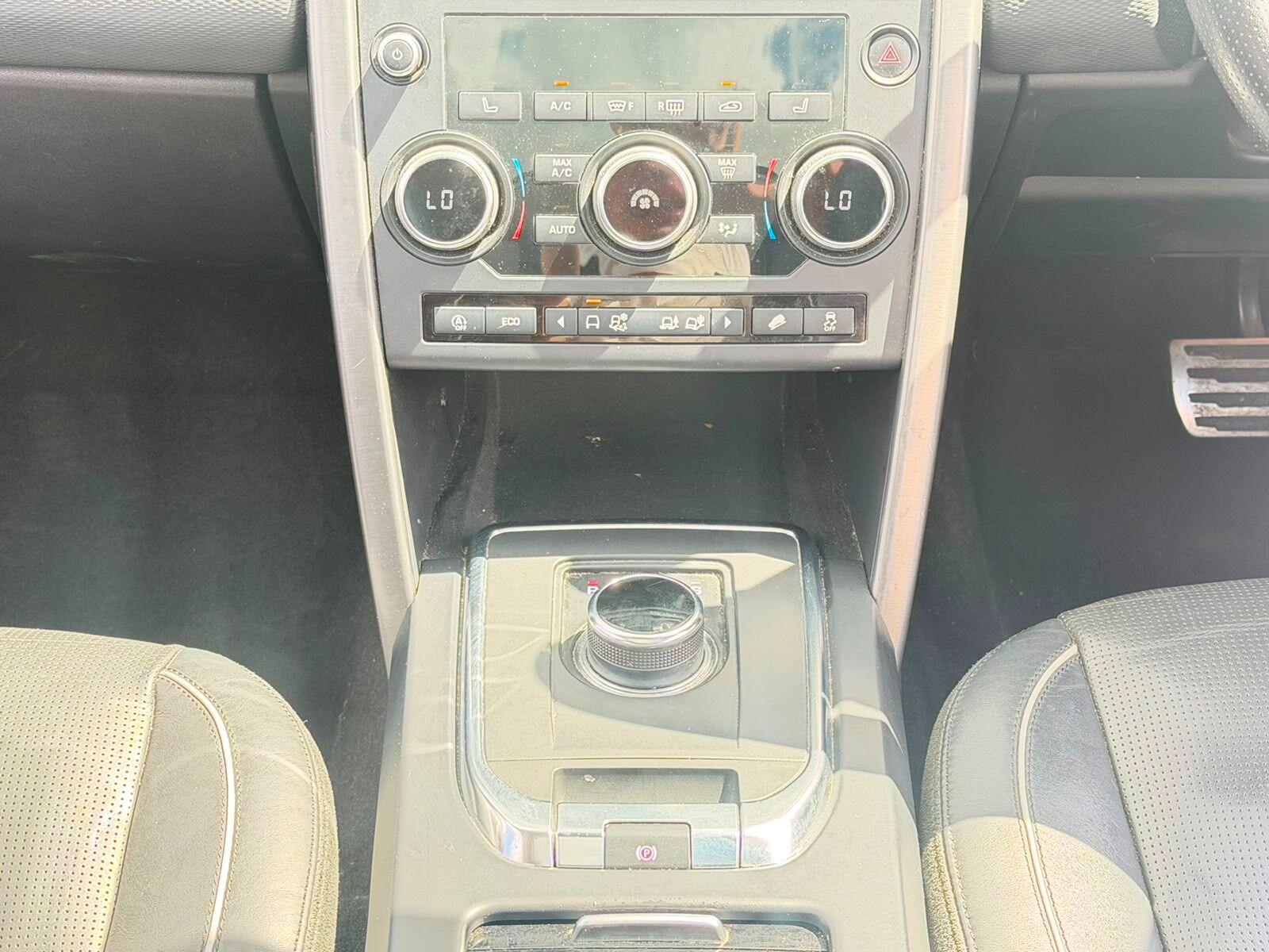 Land Rover Discovery Sport view 20
