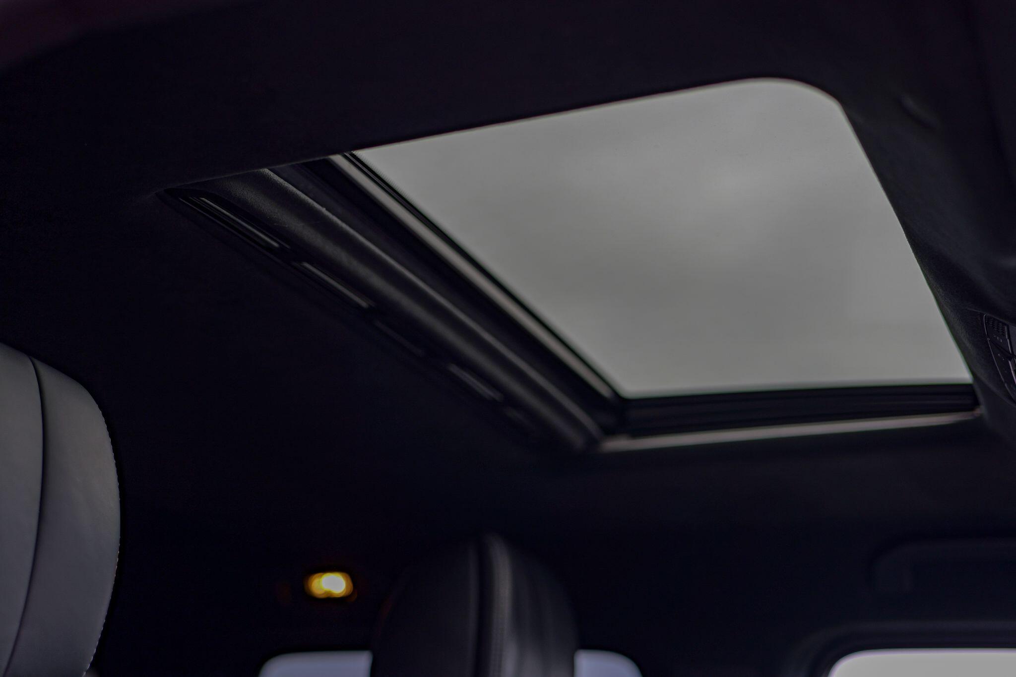 Mercedes-Benz G Class view 14