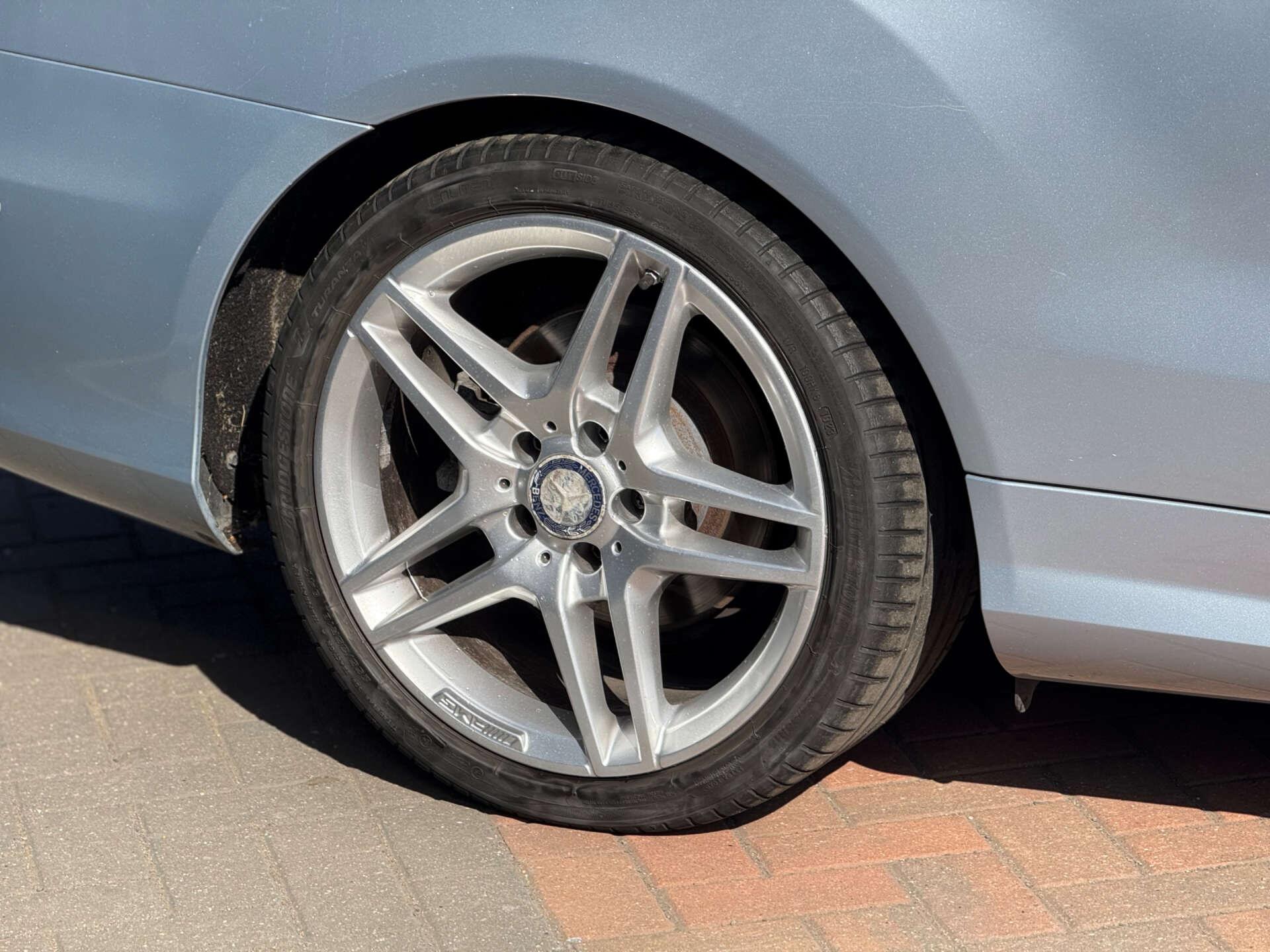 Mercedes-Benz E-Class view 16
