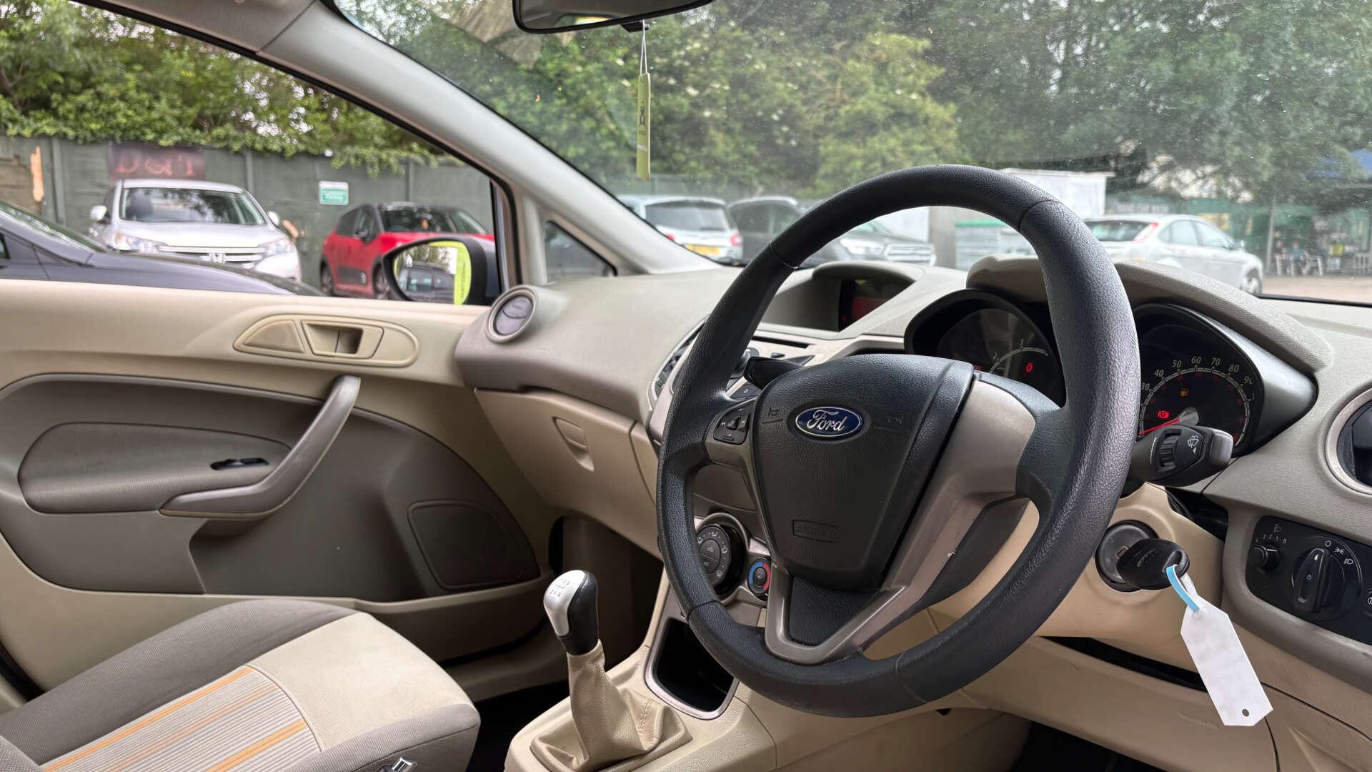 Ford Fiesta view 7