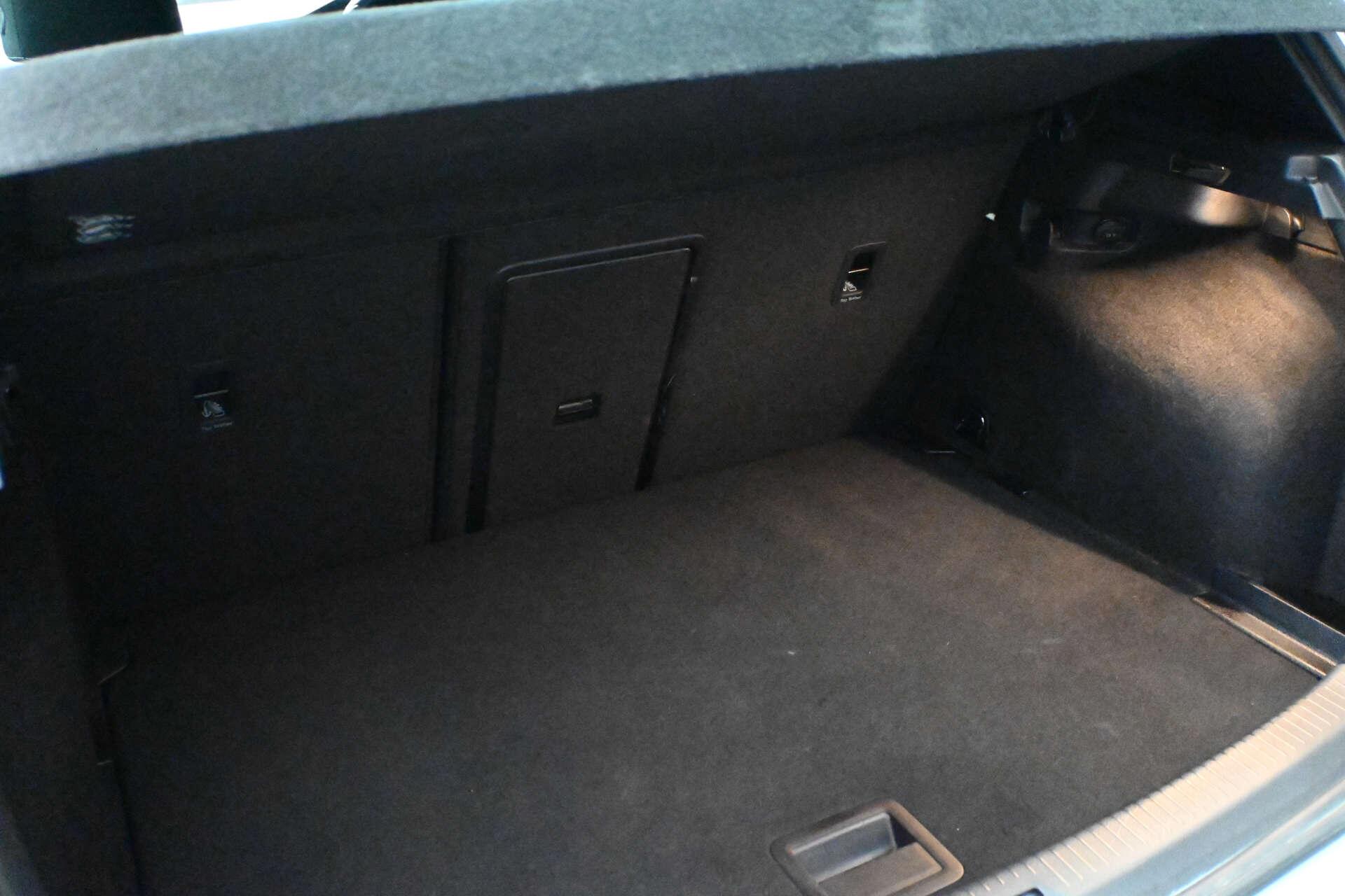 Volkswagen Golf view 46