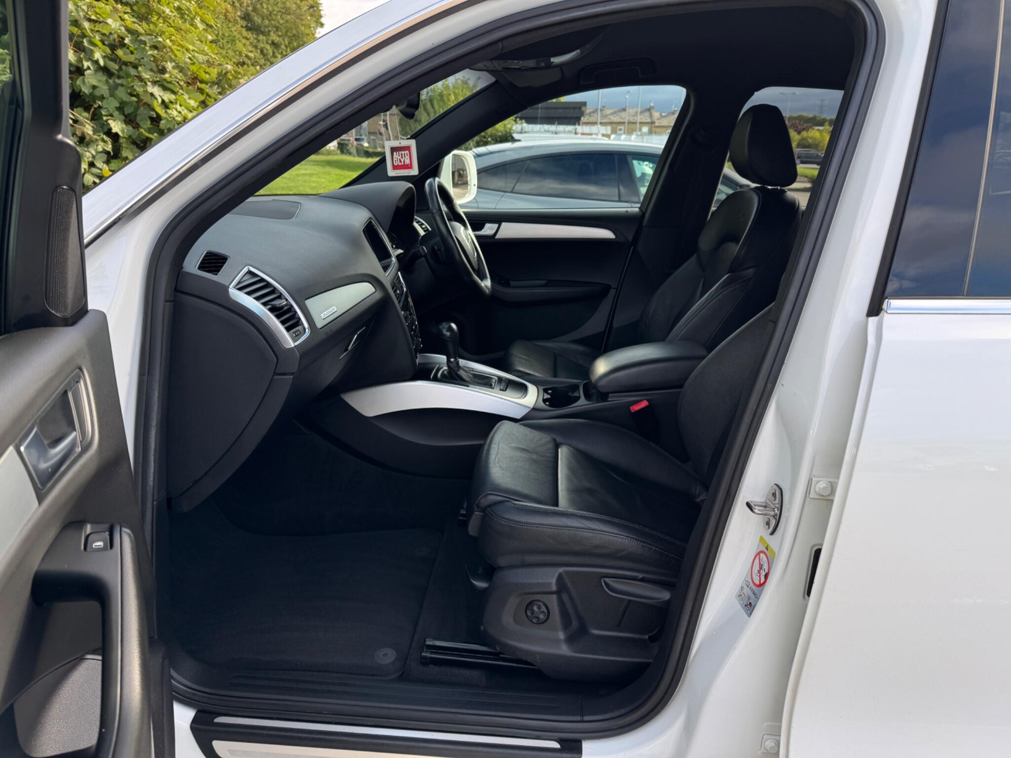 Audi Q5 view 42