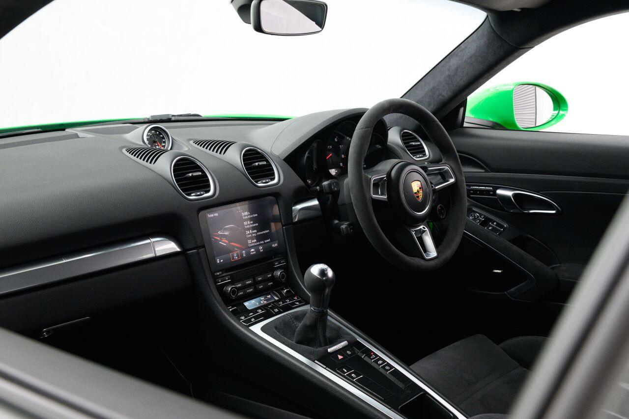 Porsche Cayman view 30