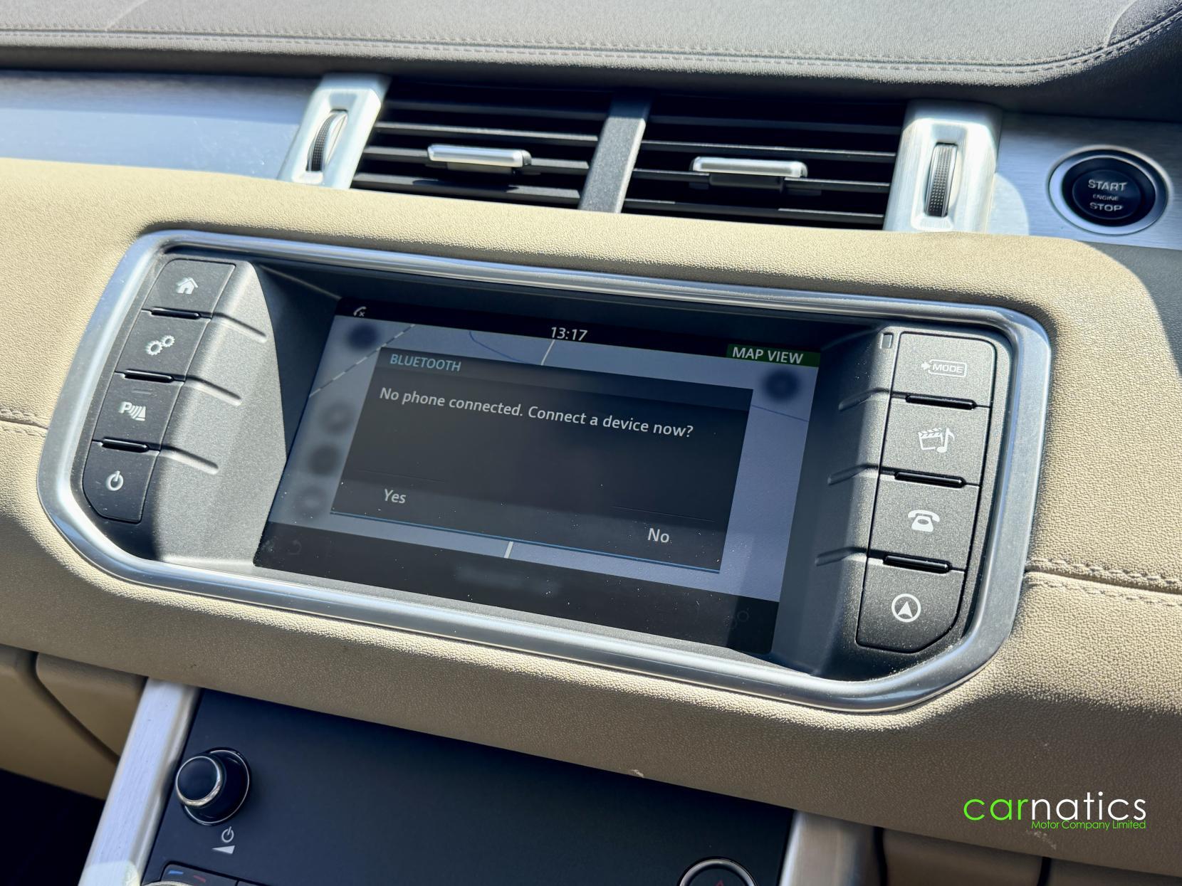 Land Rover Range Rover Evoque view 28