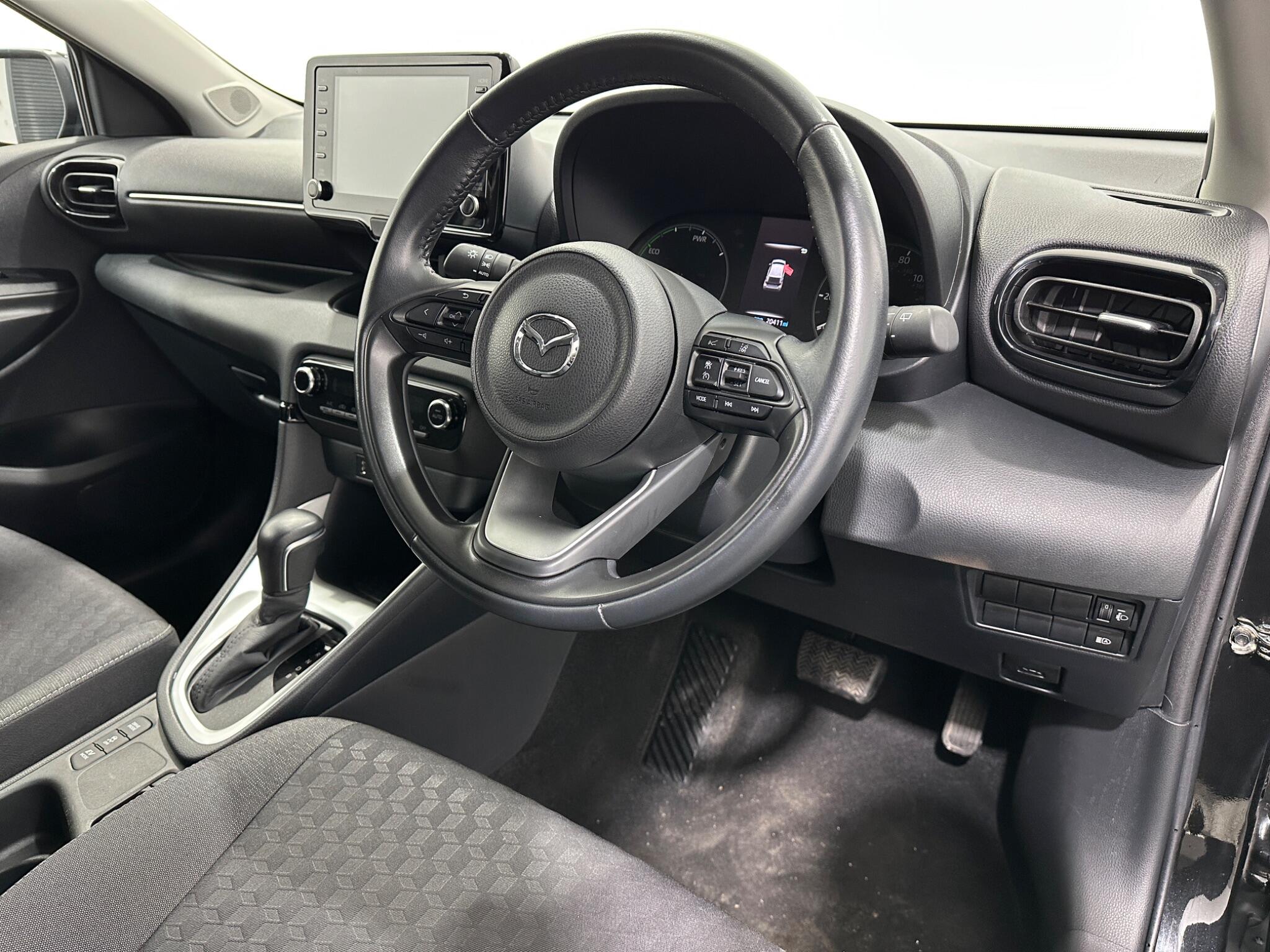 Mazda Mazda2 view 11