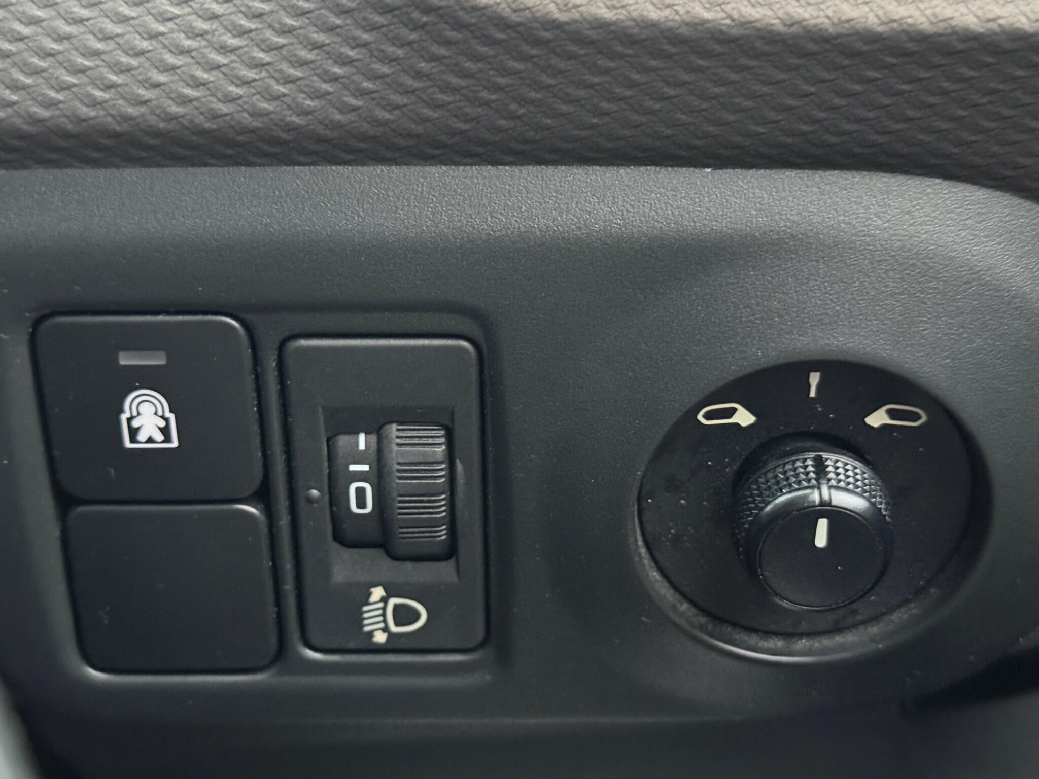 Citroen C4 Cactus - Image 43
