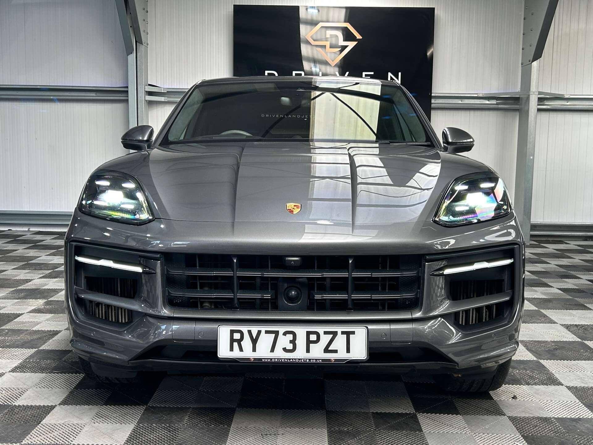 Porsche Cayenne view 6