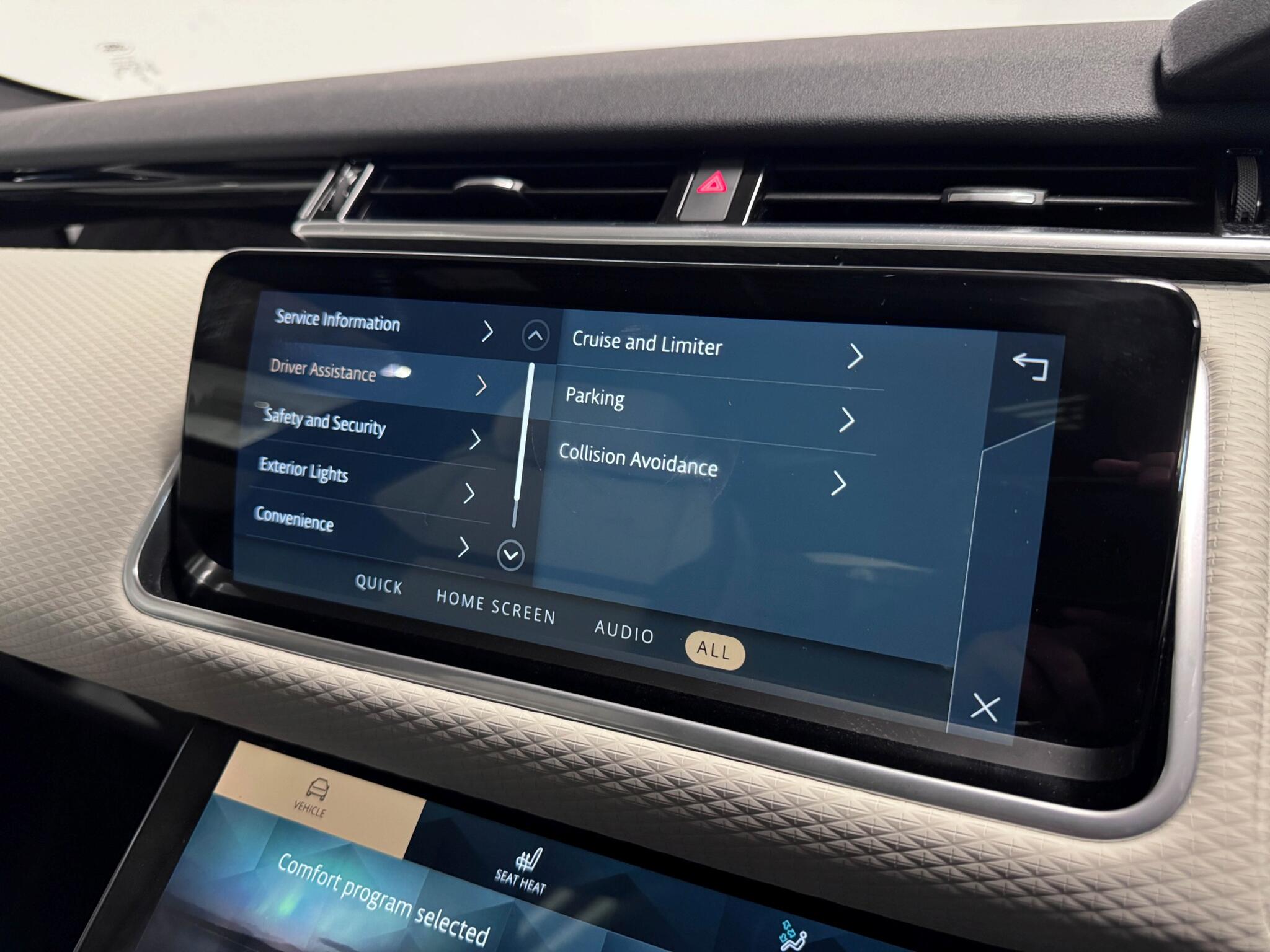 Land Rover Range Rover Velar view 55