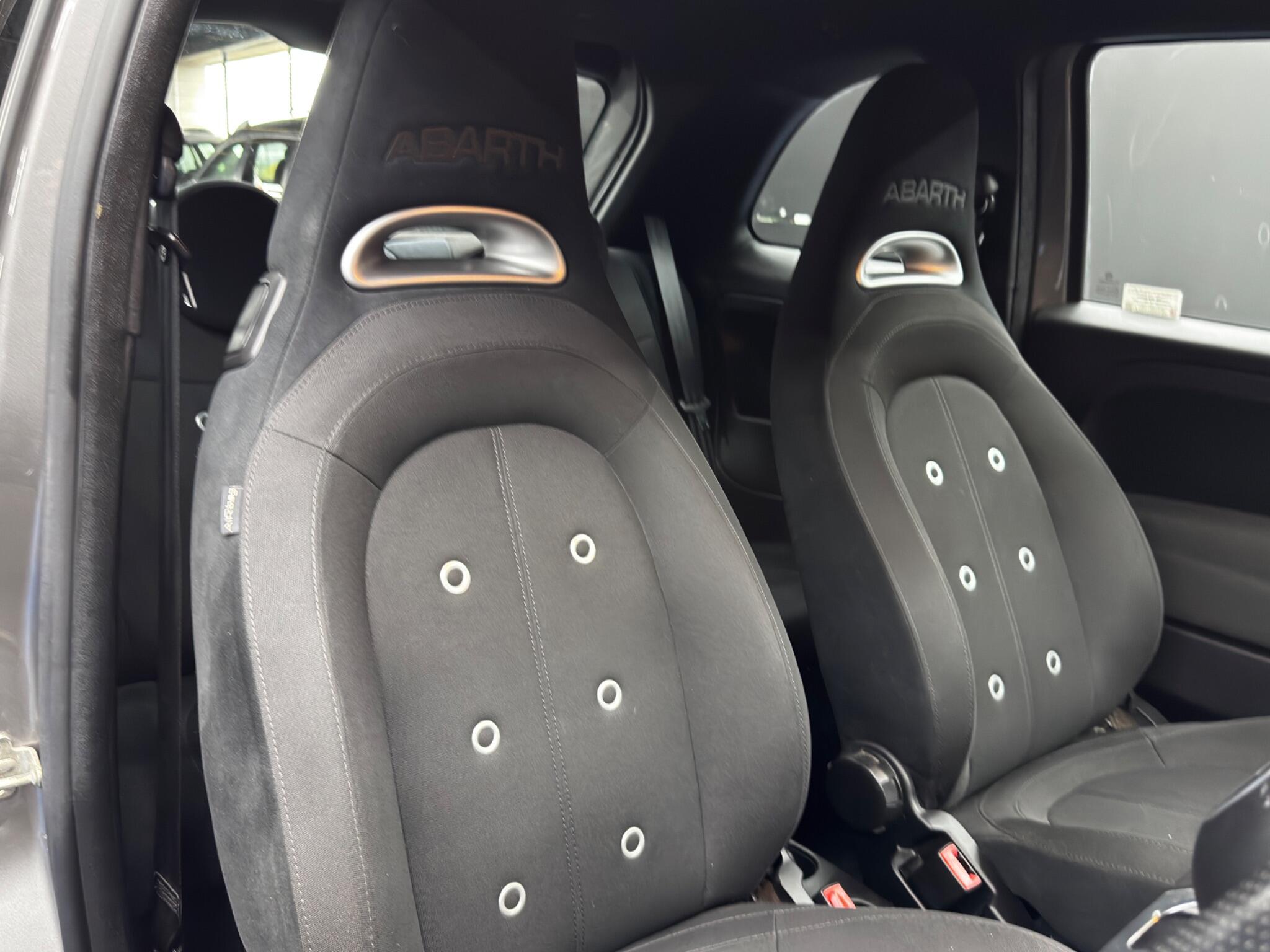 Abarth 595 view 12