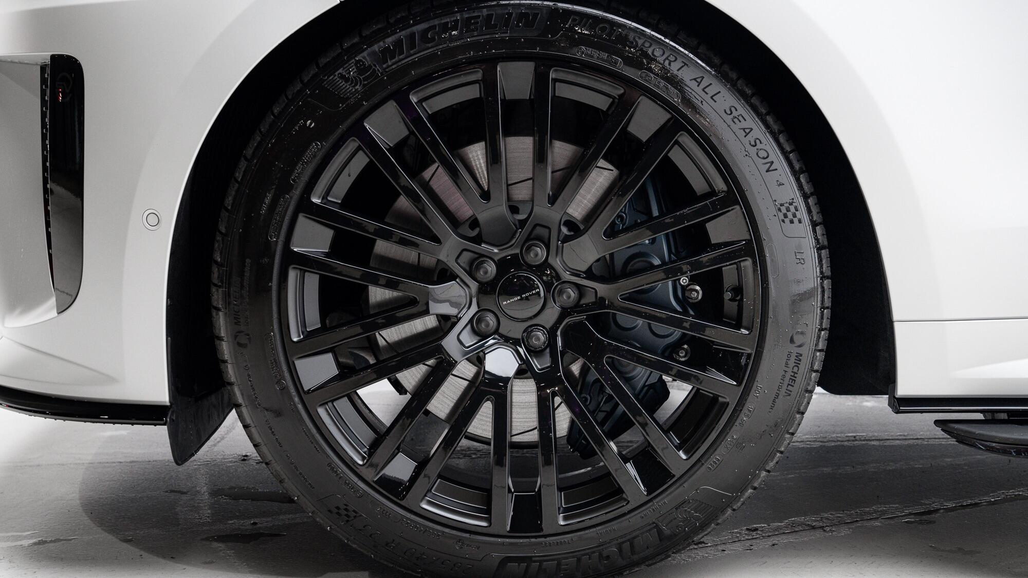 Land Rover Range Rover Sport view 10