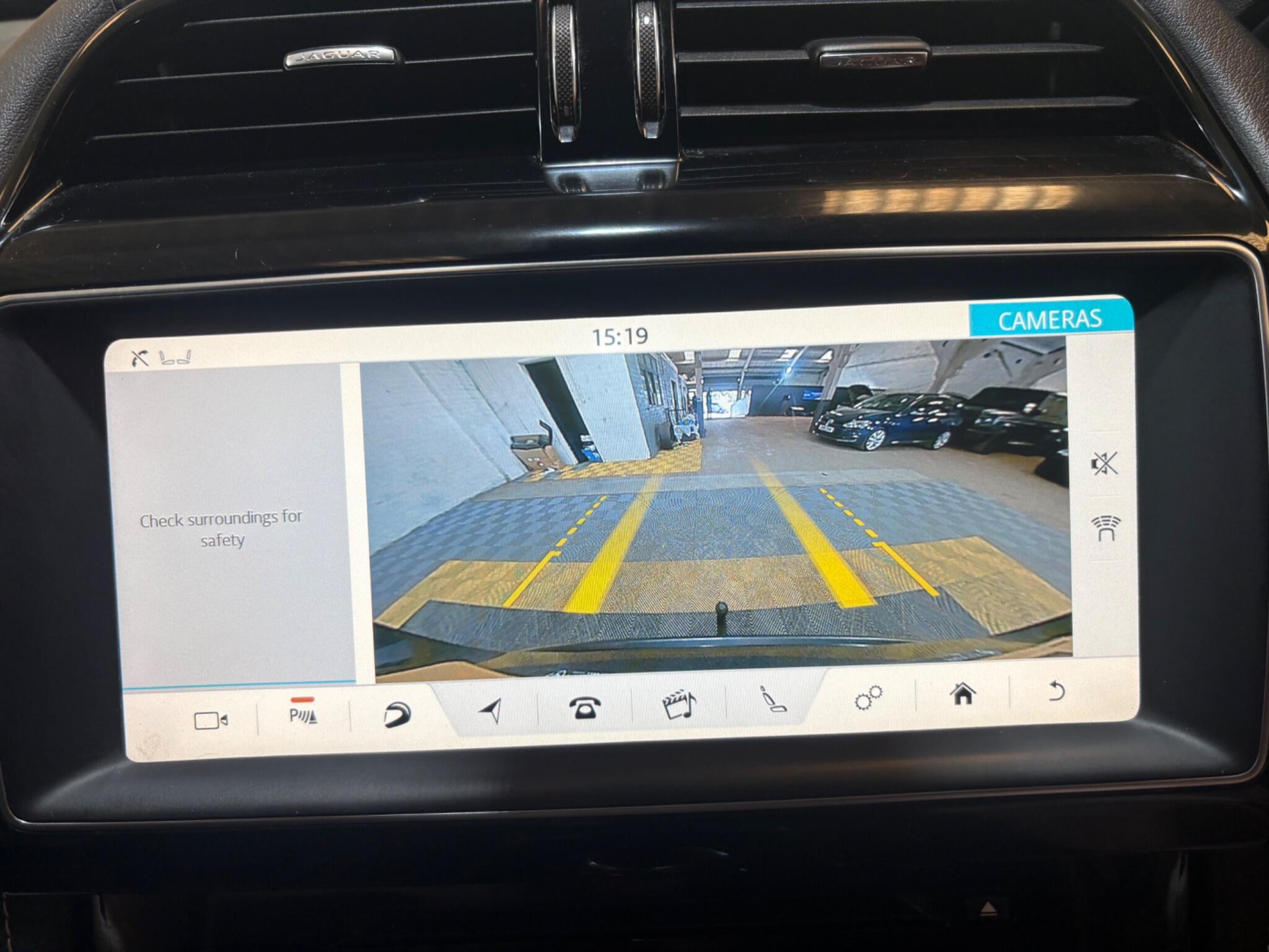 Jaguar F-Pace view 50
