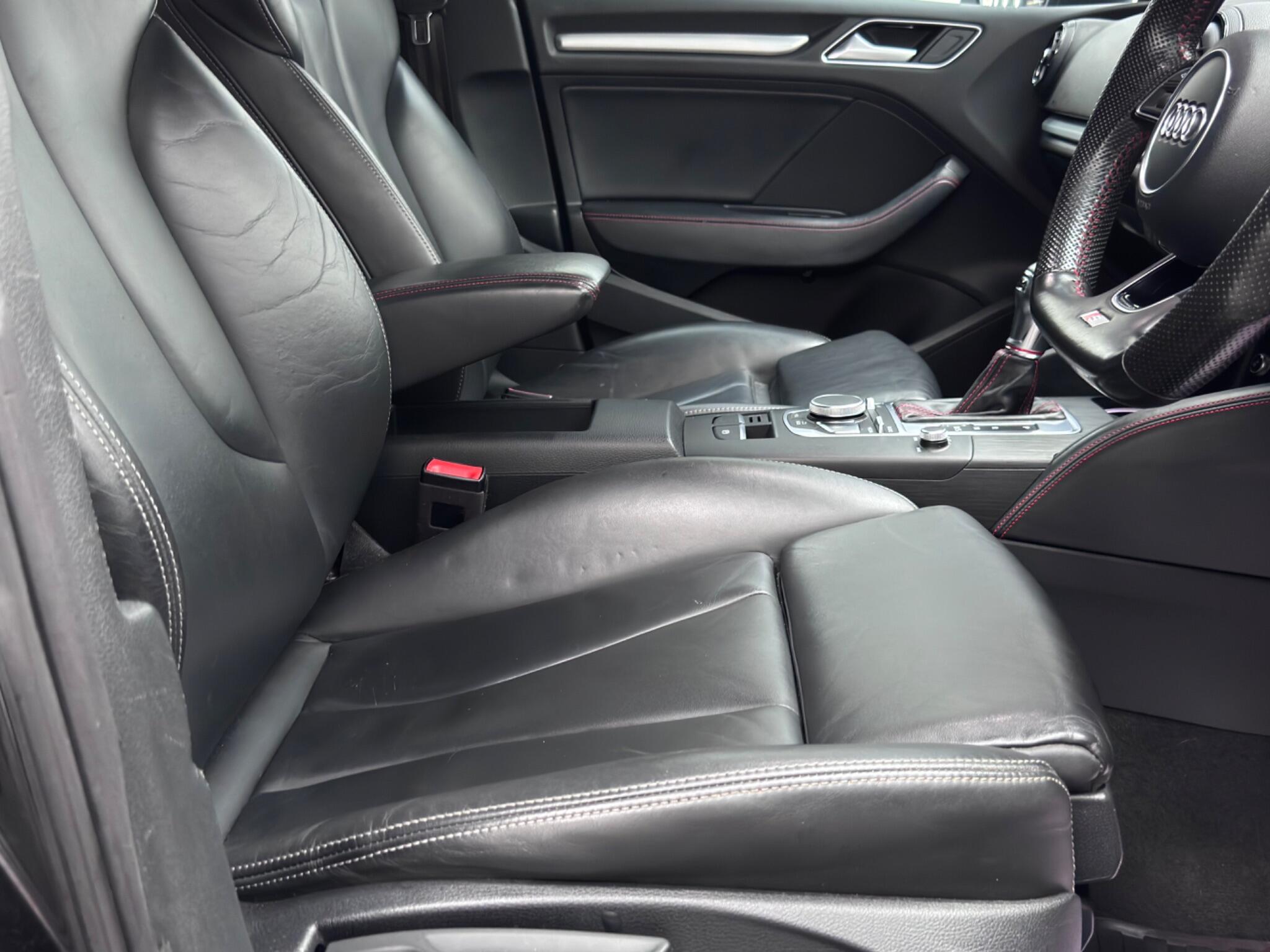 Audi S3 view 60