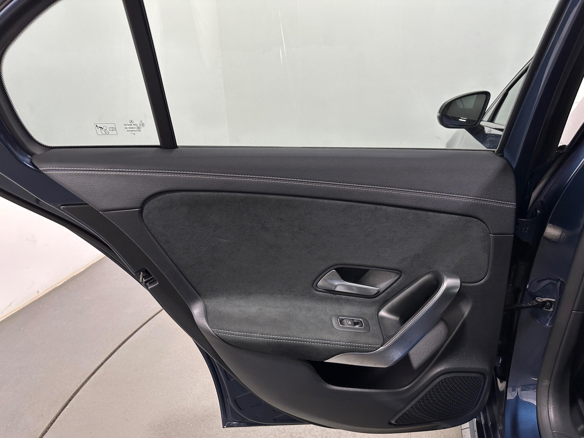 Mercedes-Benz A-Class view 42