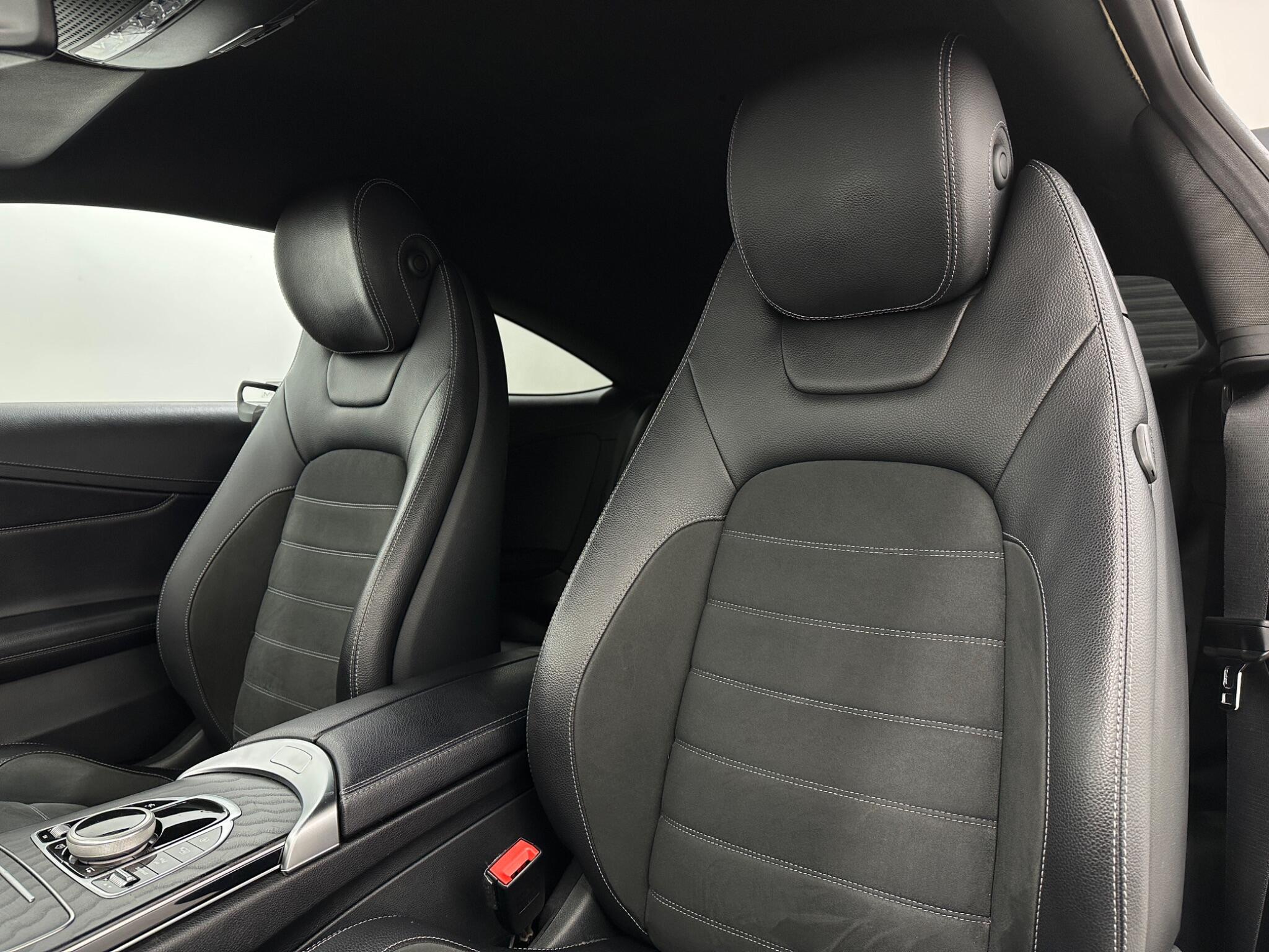 Mercedes-Benz C-Class view 38