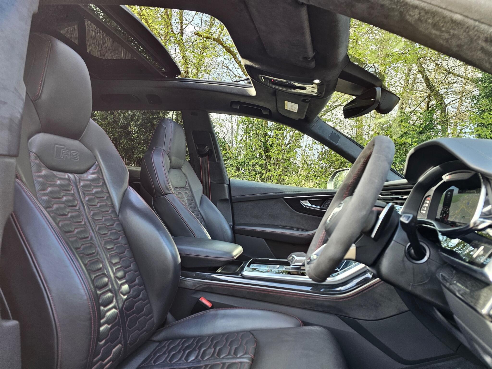 Audi RS Q8 view 2