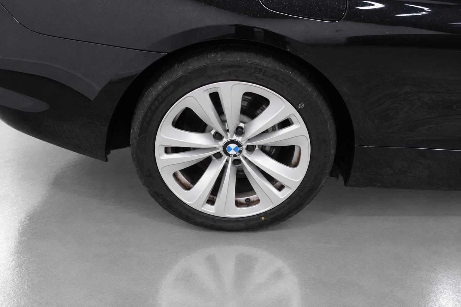 BMW 6 Series view 49
