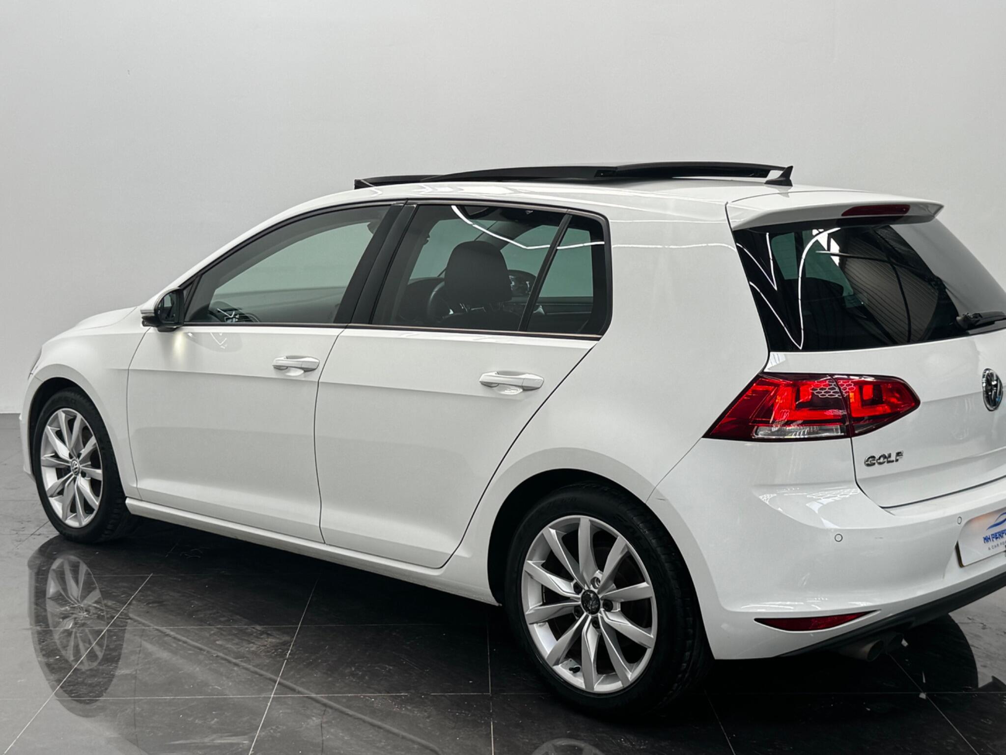 Volkswagen Golf view 58