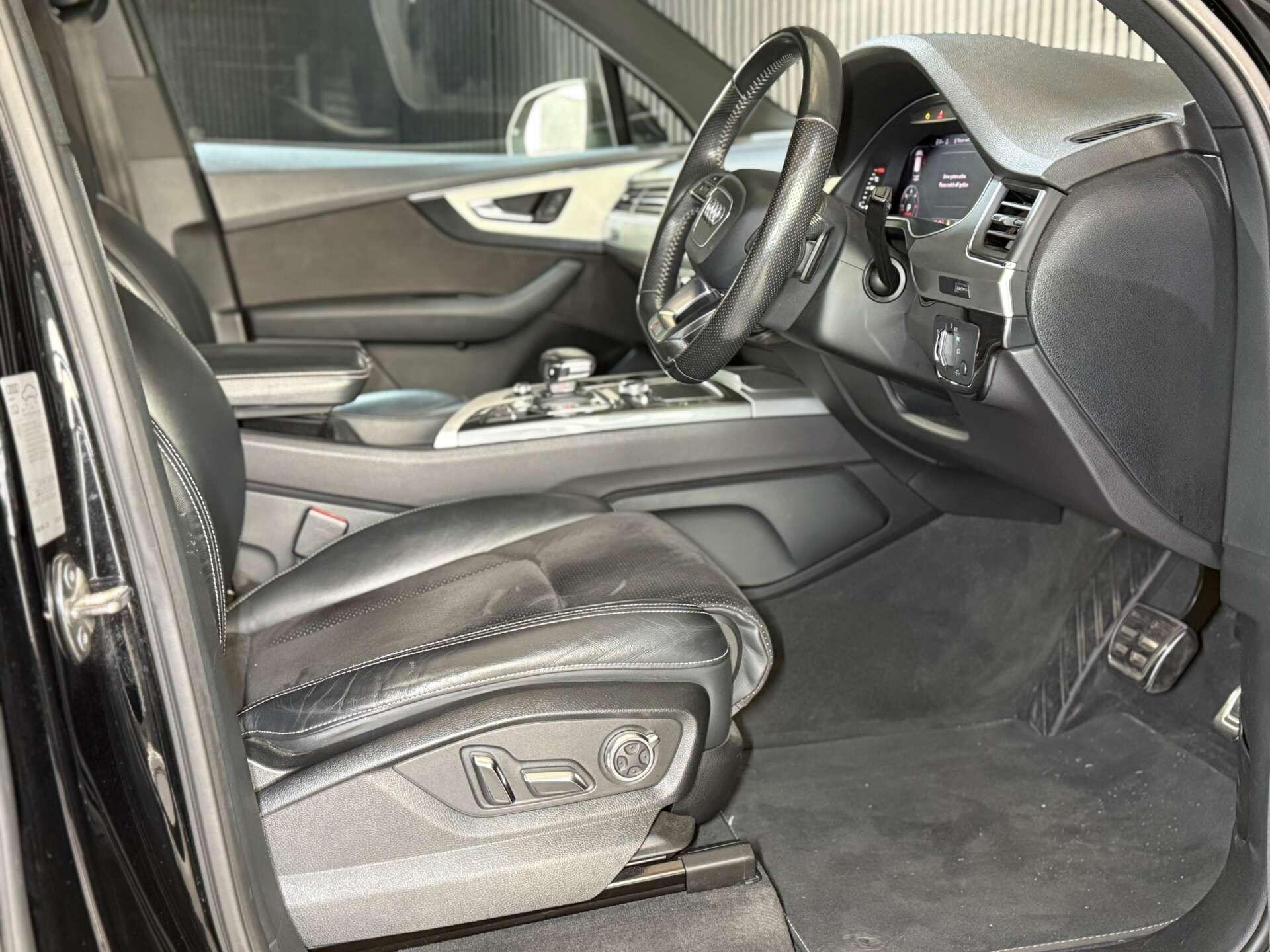 Audi Q7 view 52