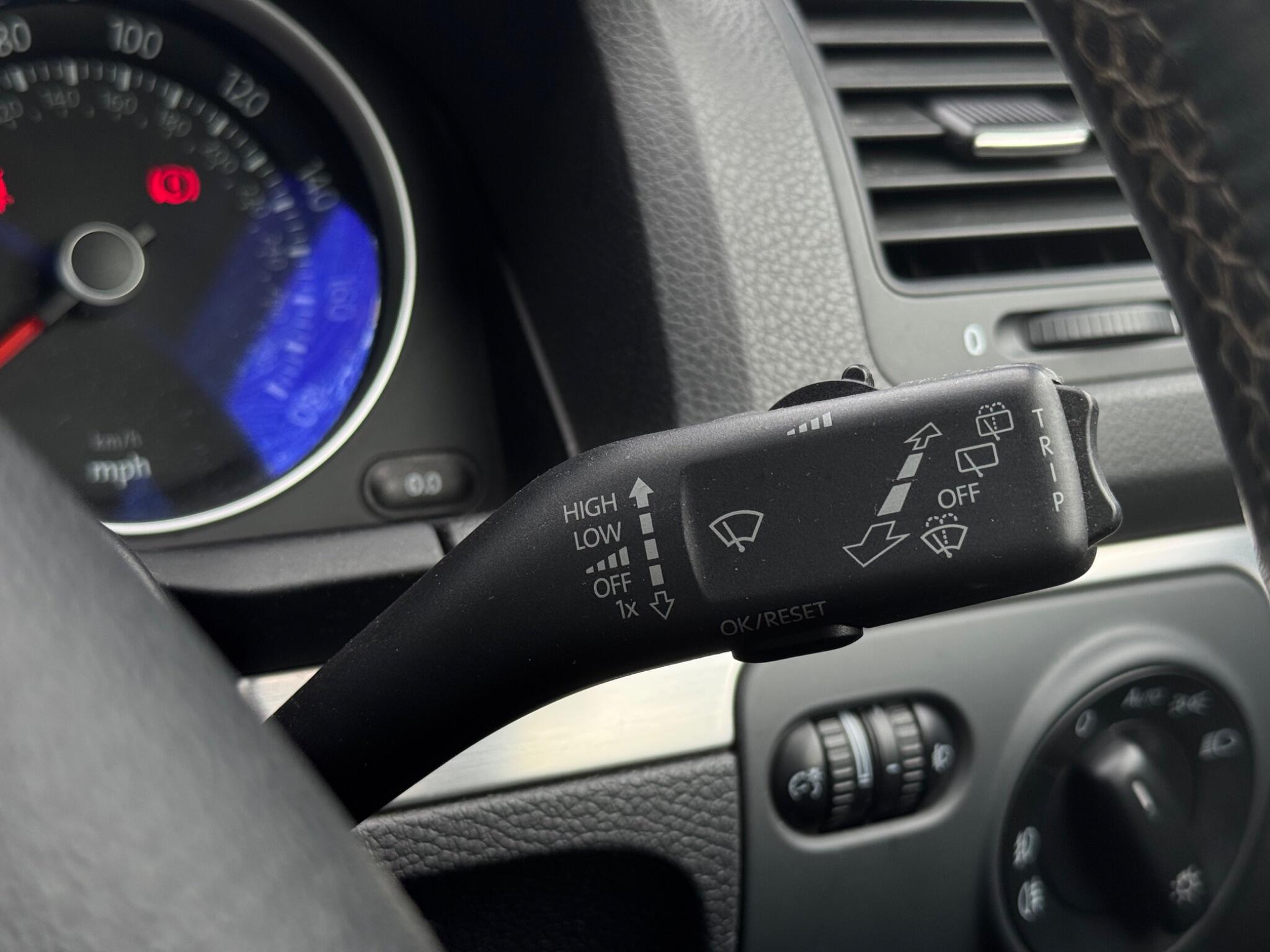 Volkswagen Golf view 30