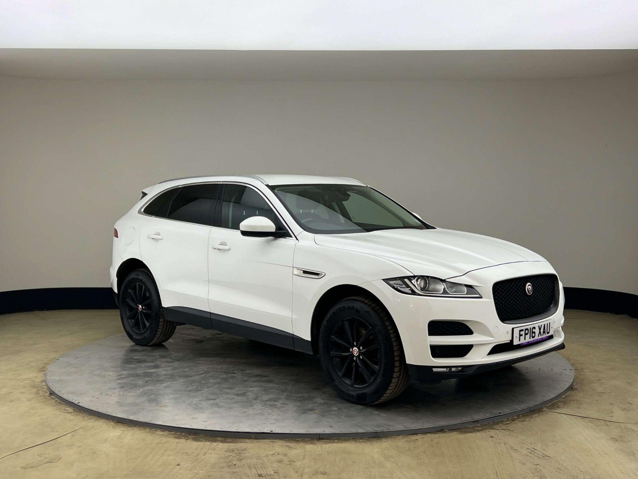 Jaguar F-Pace view 14