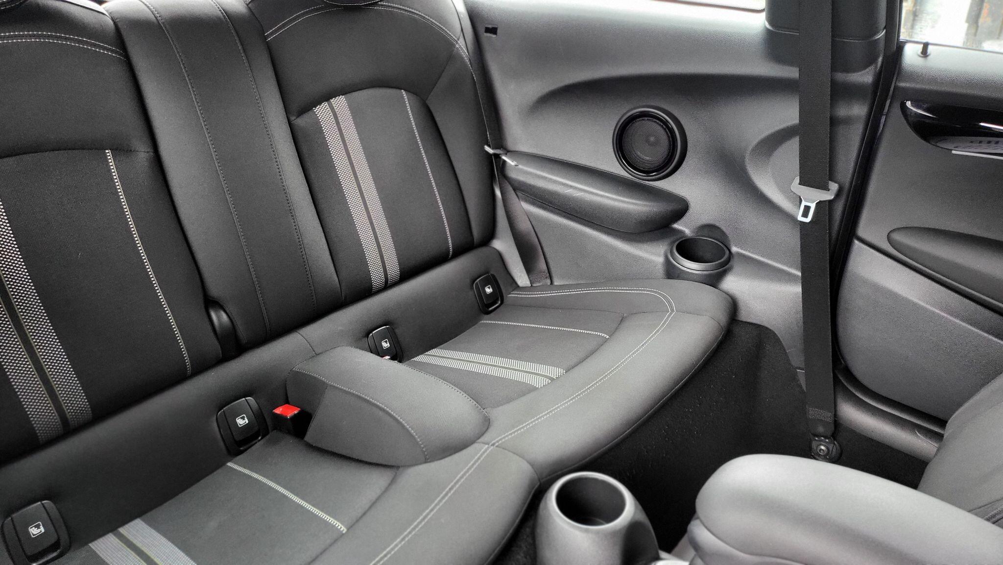 Mini Hatch view 14