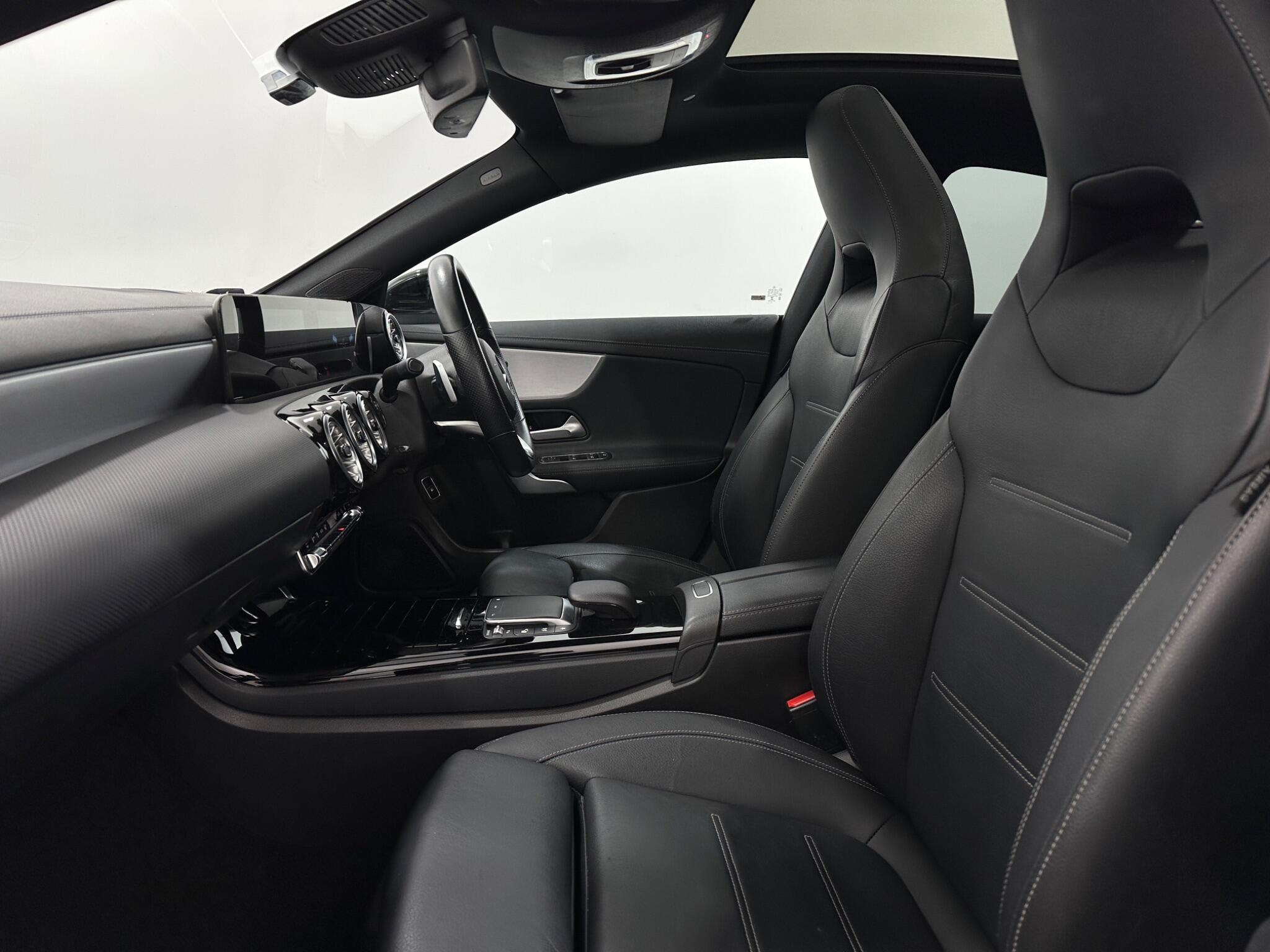 Mercedes-Benz Cla view 37