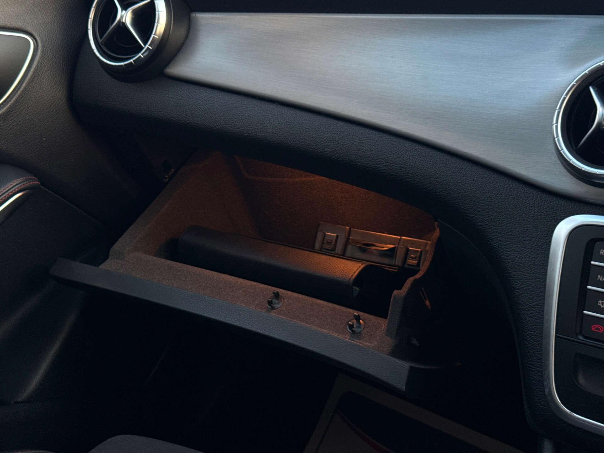 Mercedes-Benz Cla view 67