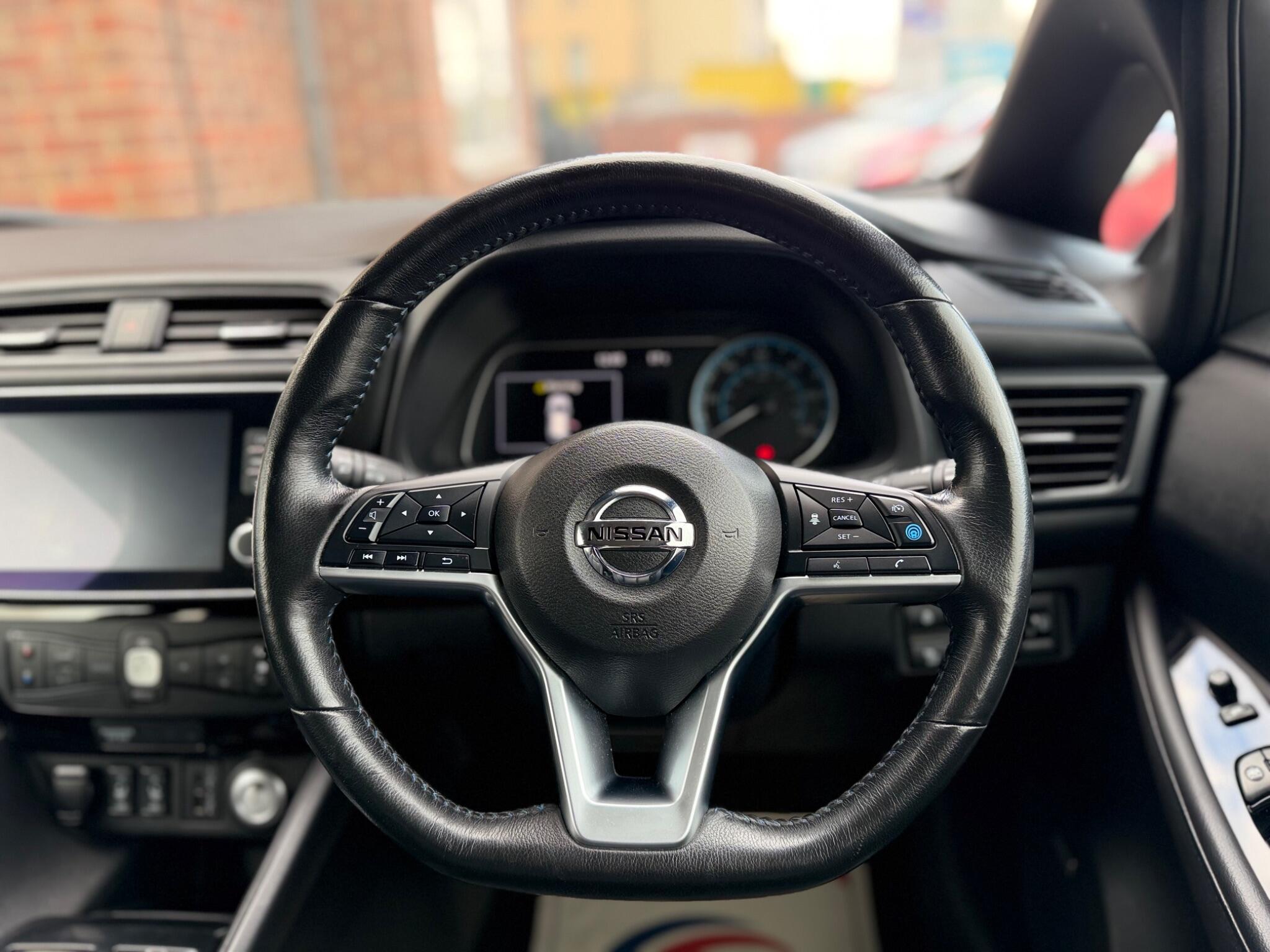 Nissan Leaf view 17