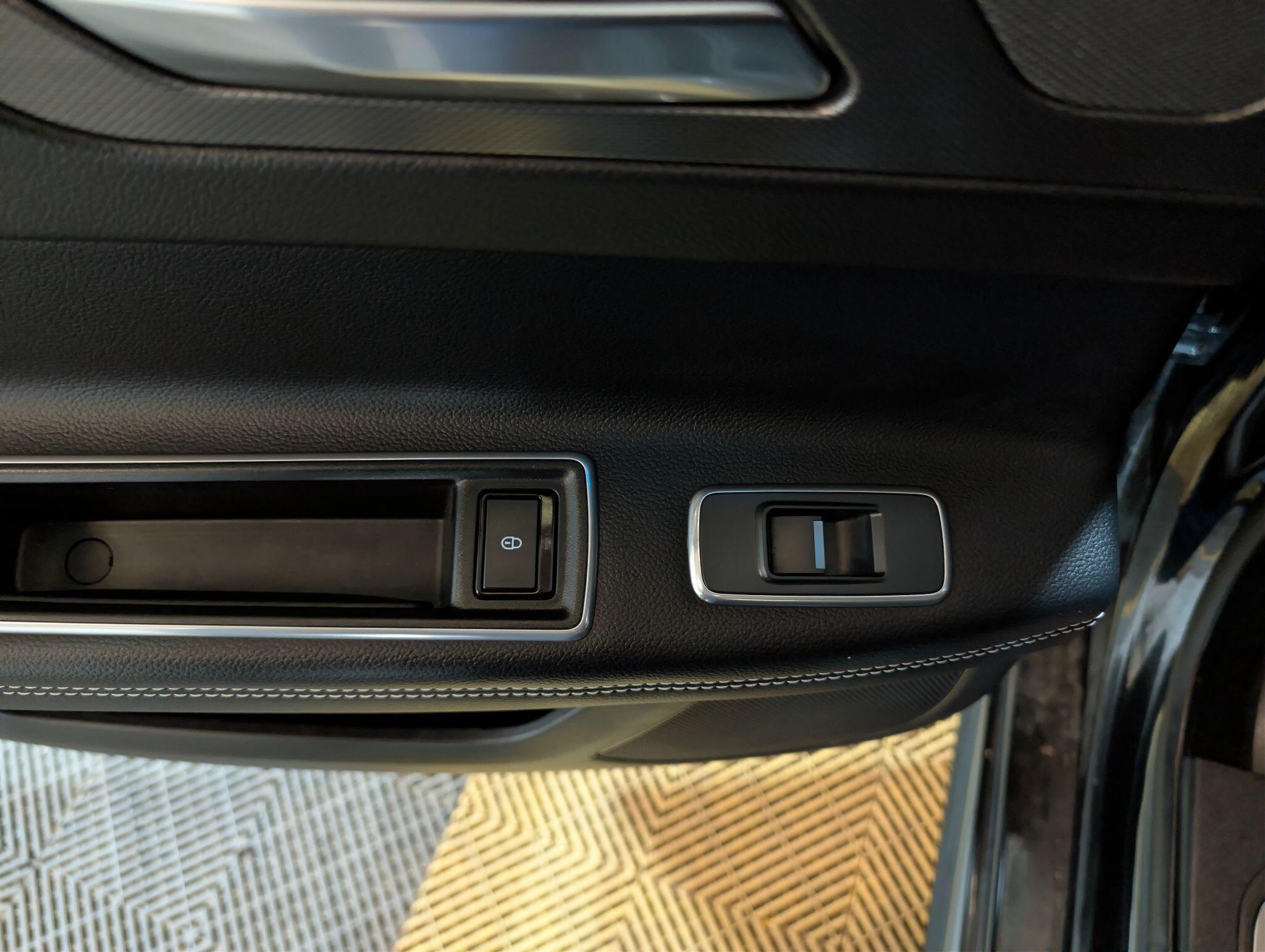 Jaguar XF view 67