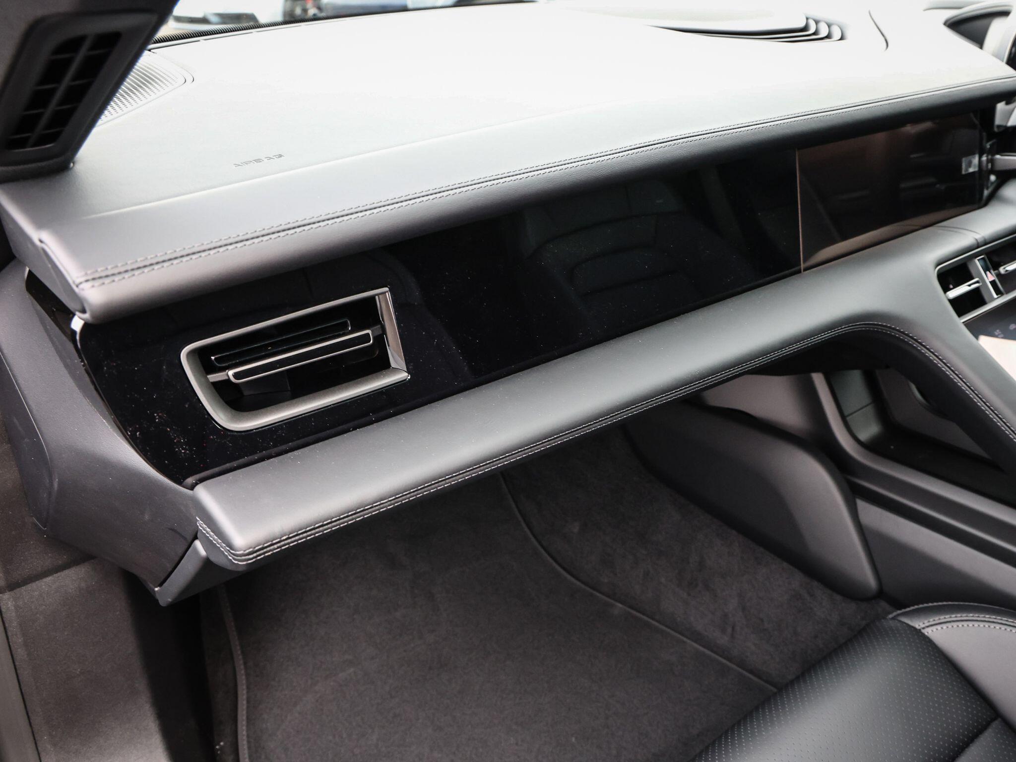 Porsche Taycan view 31
