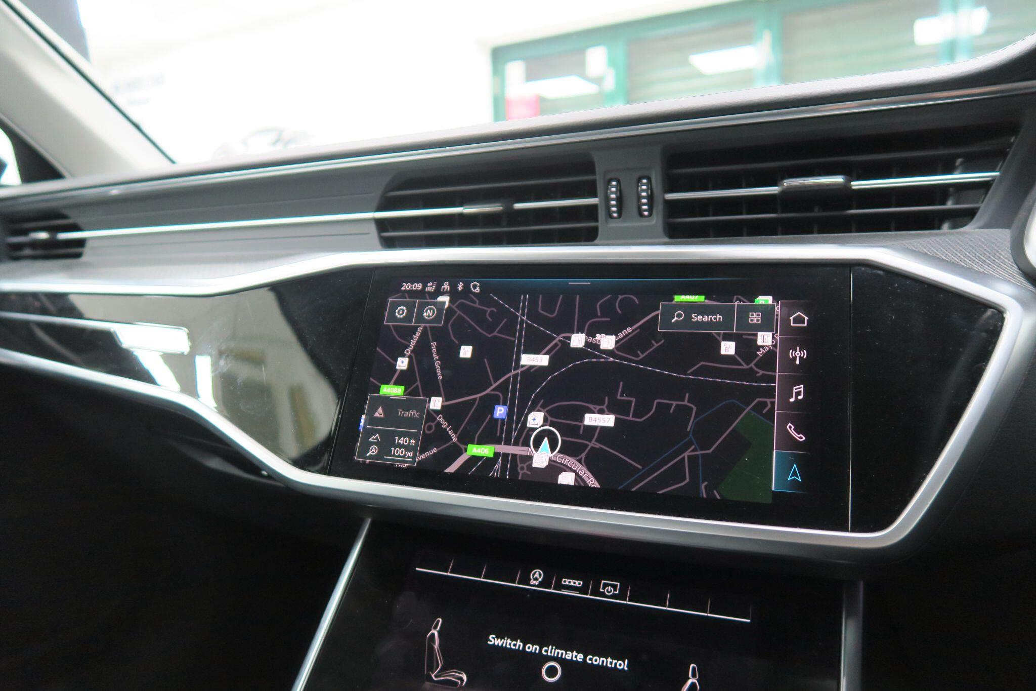 Audi A6 view 14