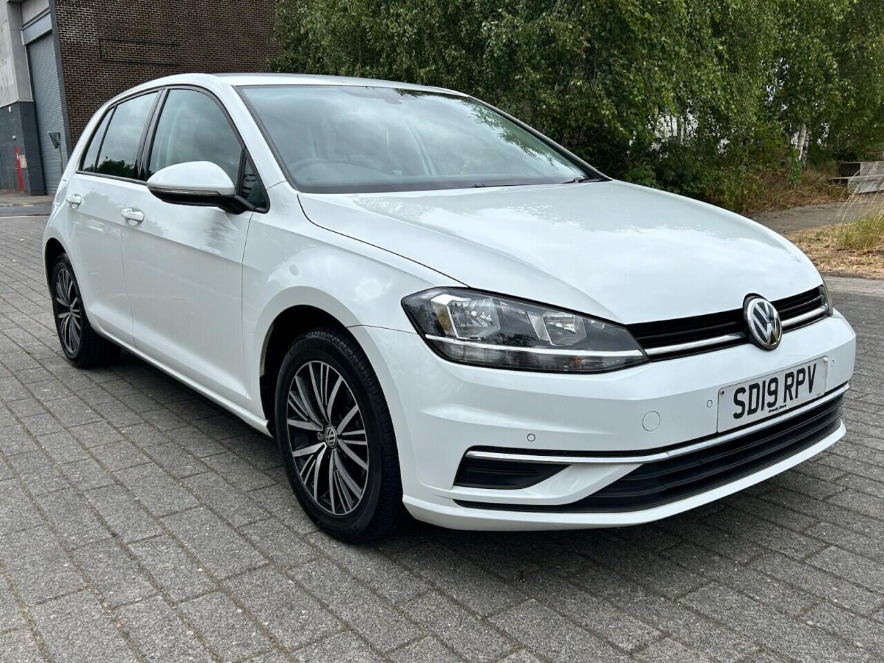 Volkswagen Golf view 5