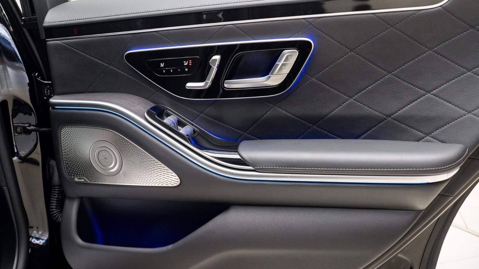 Mercedes-Benz S Class view 11