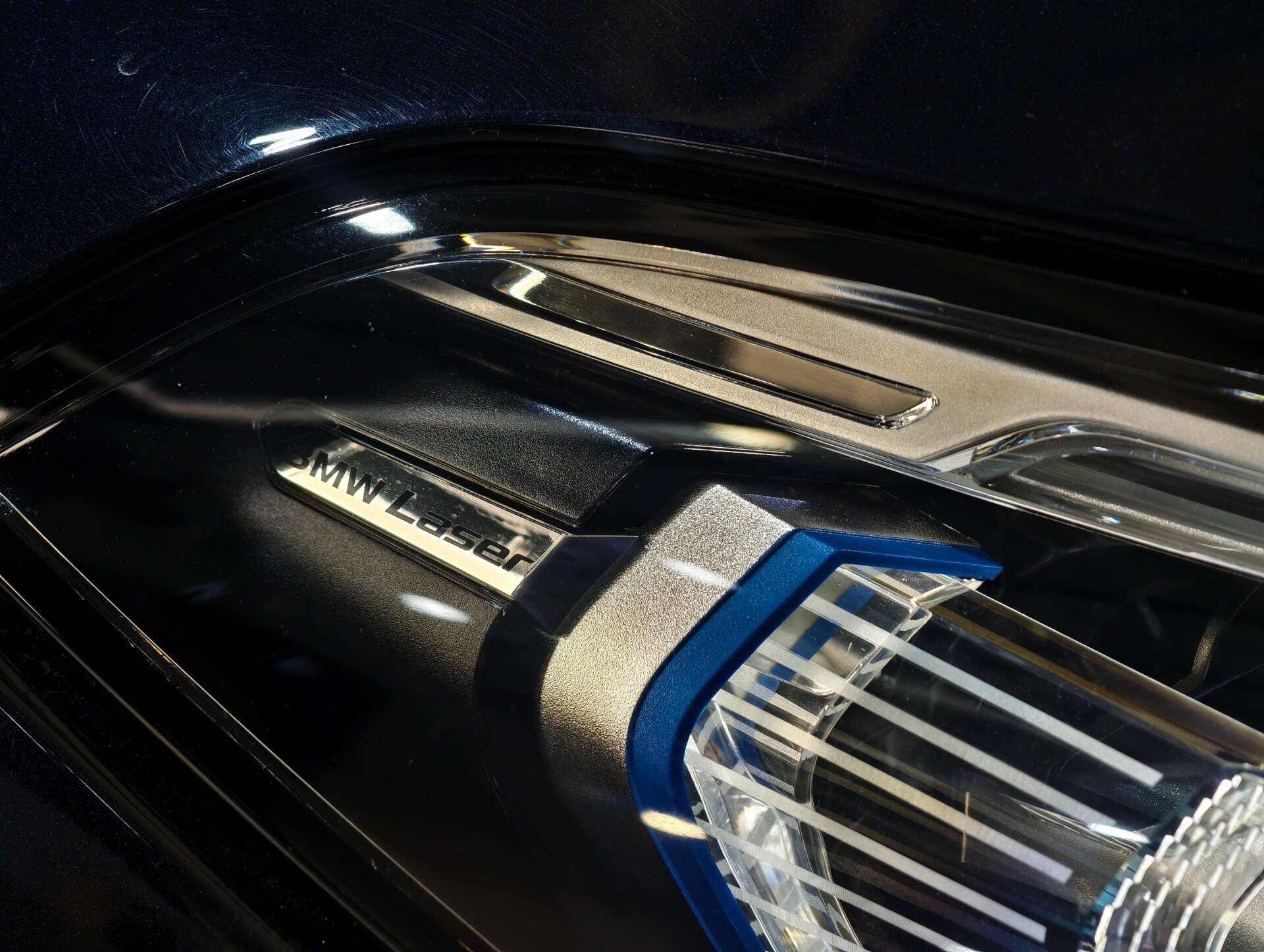 BMW X7 view 7