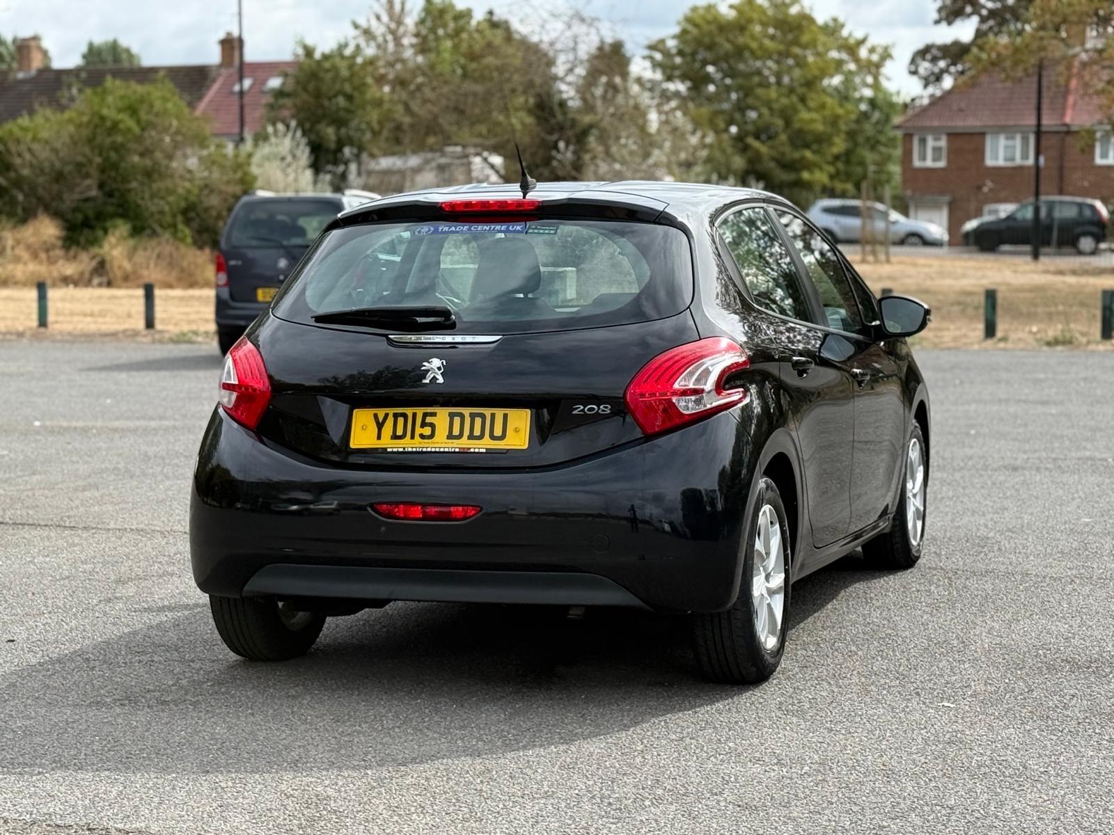 Peugeot 208 view 17