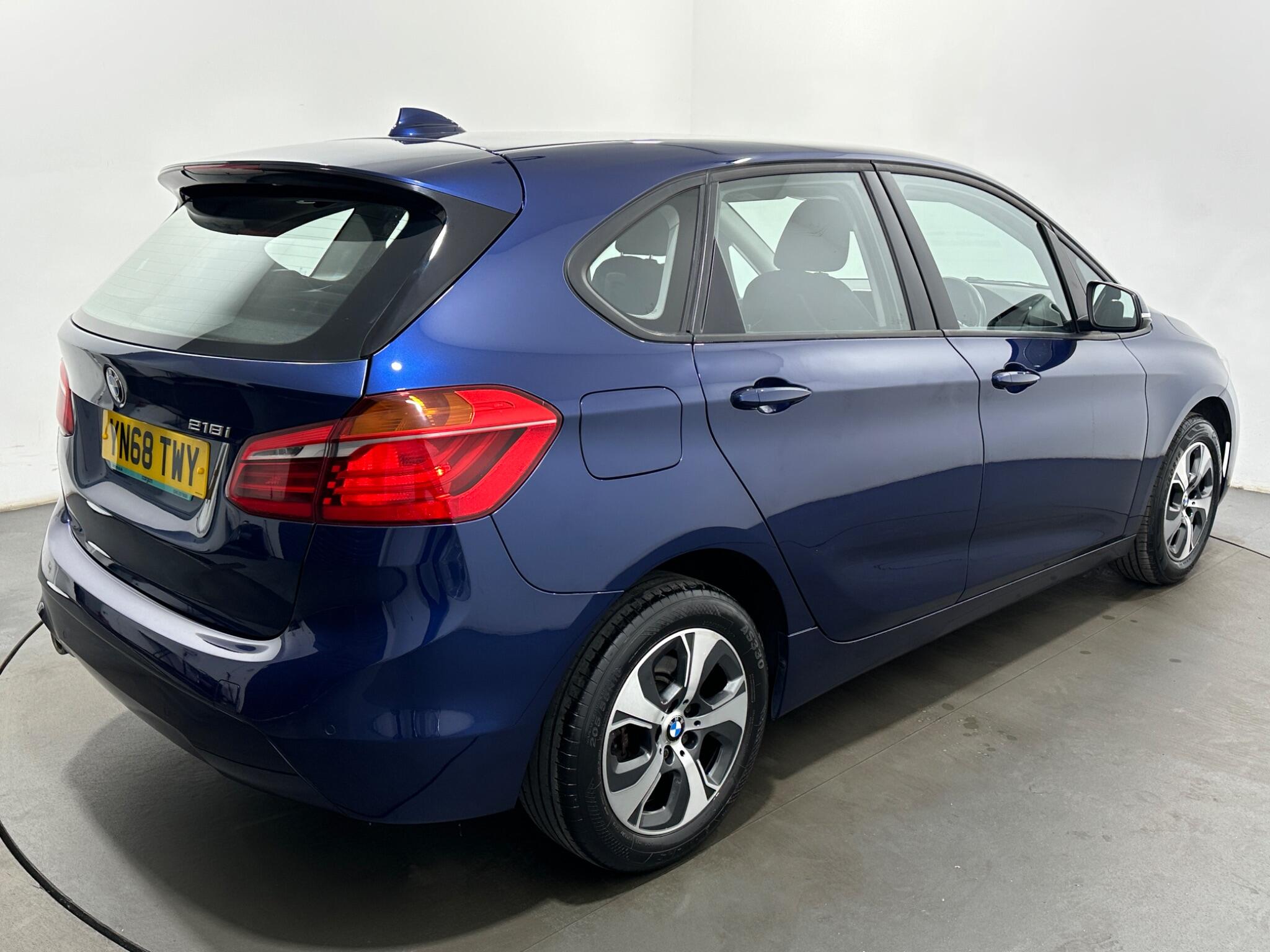 BMW 2 Series view 50
