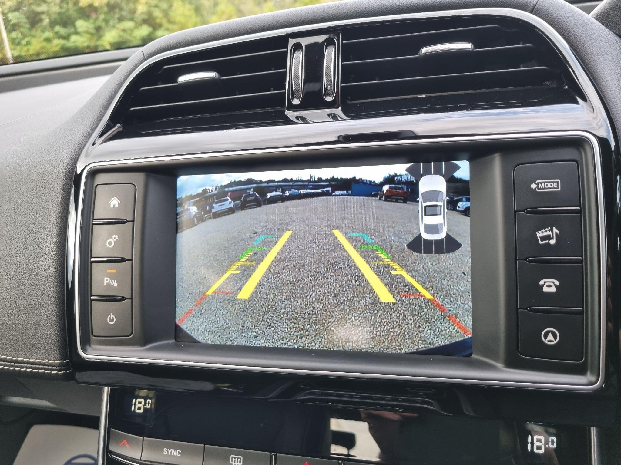 Jaguar Xe view 65