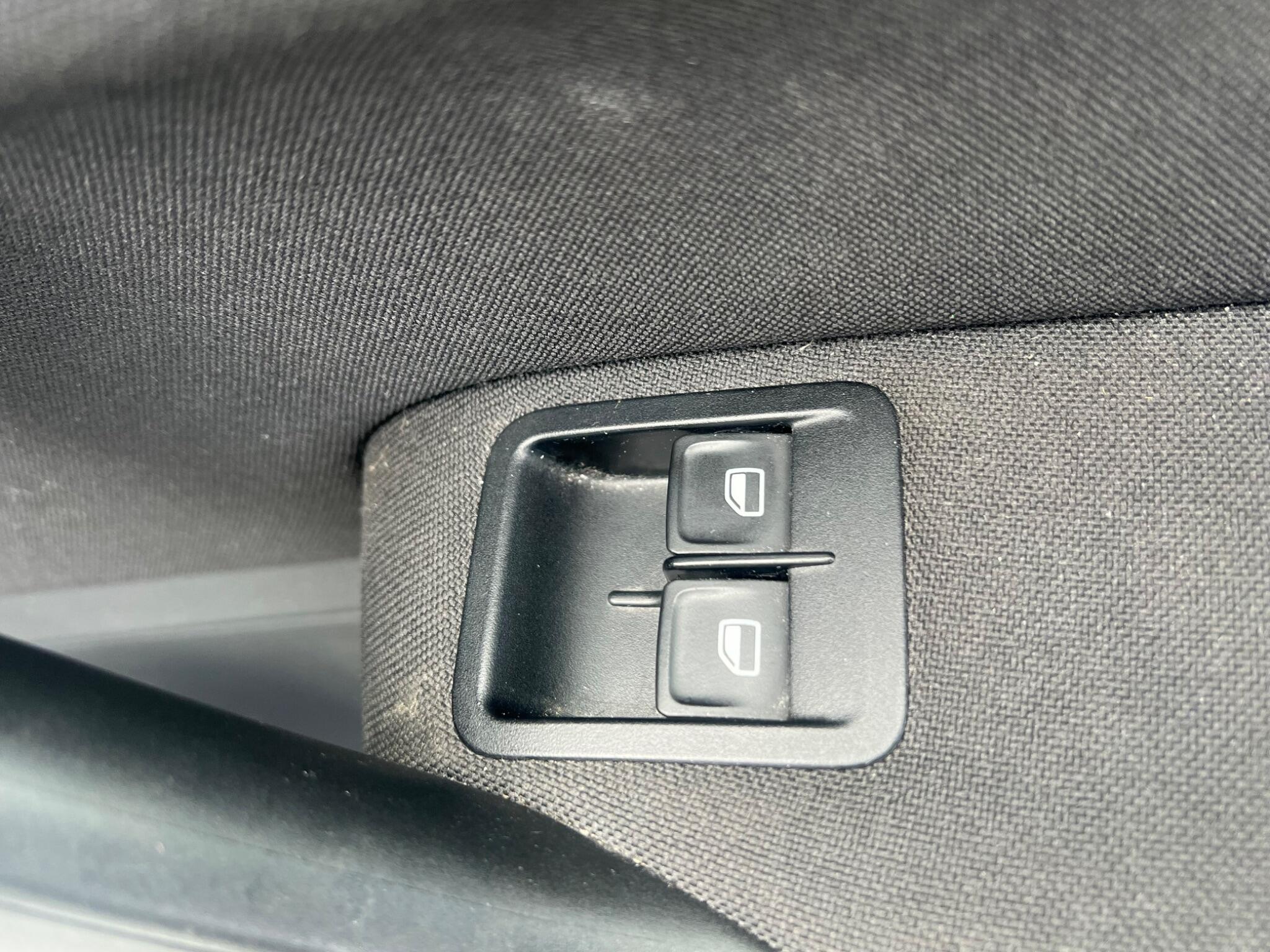 Volkswagen Polo view 35