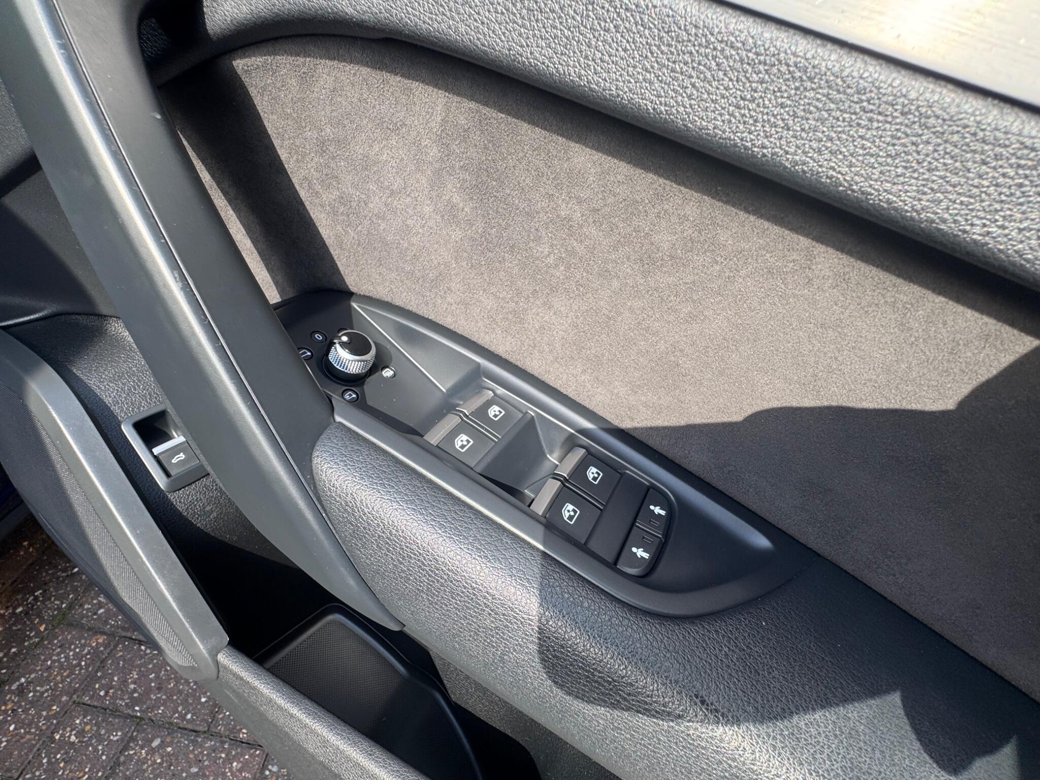 Audi Q5 view 15